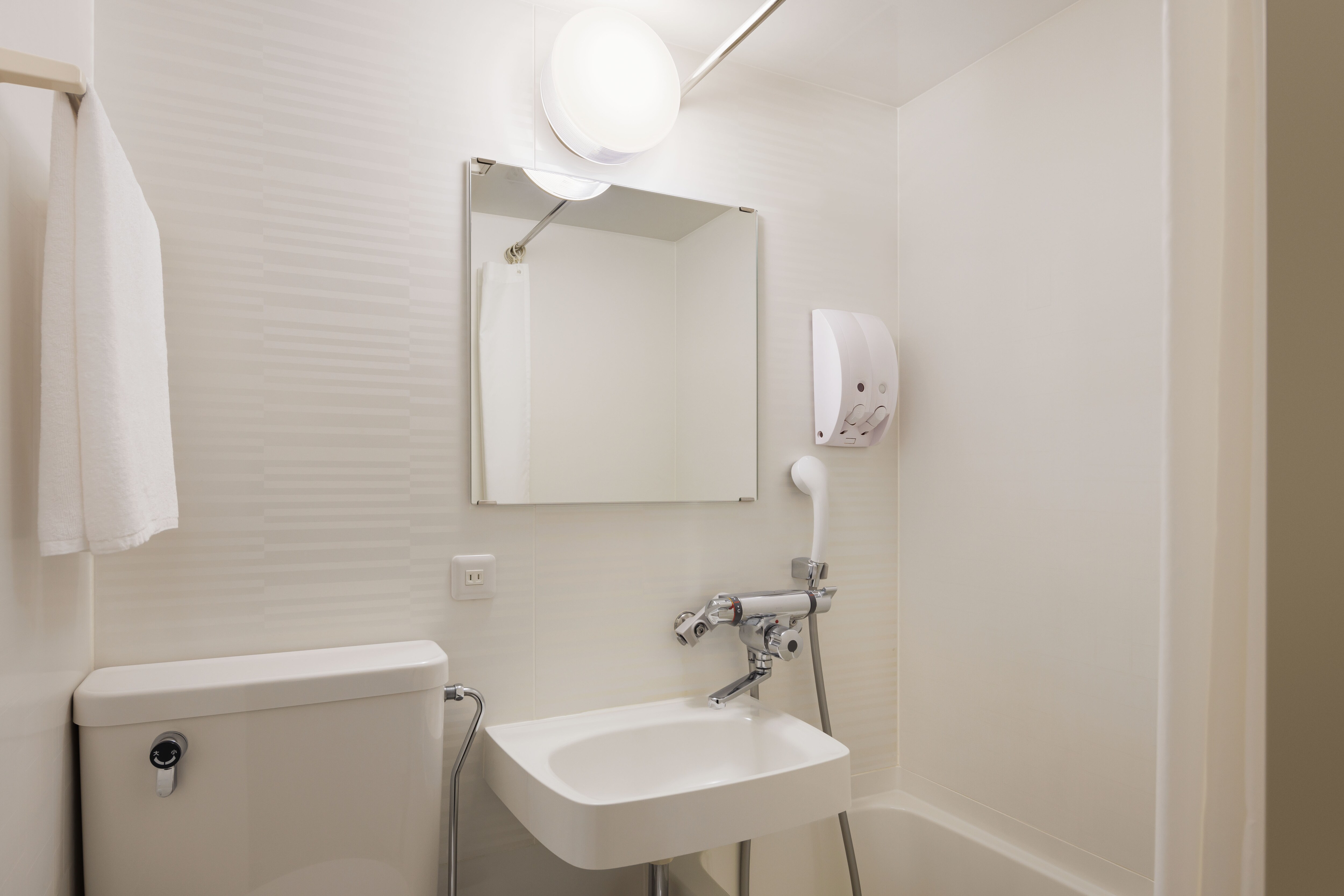 Bathroom (double room)