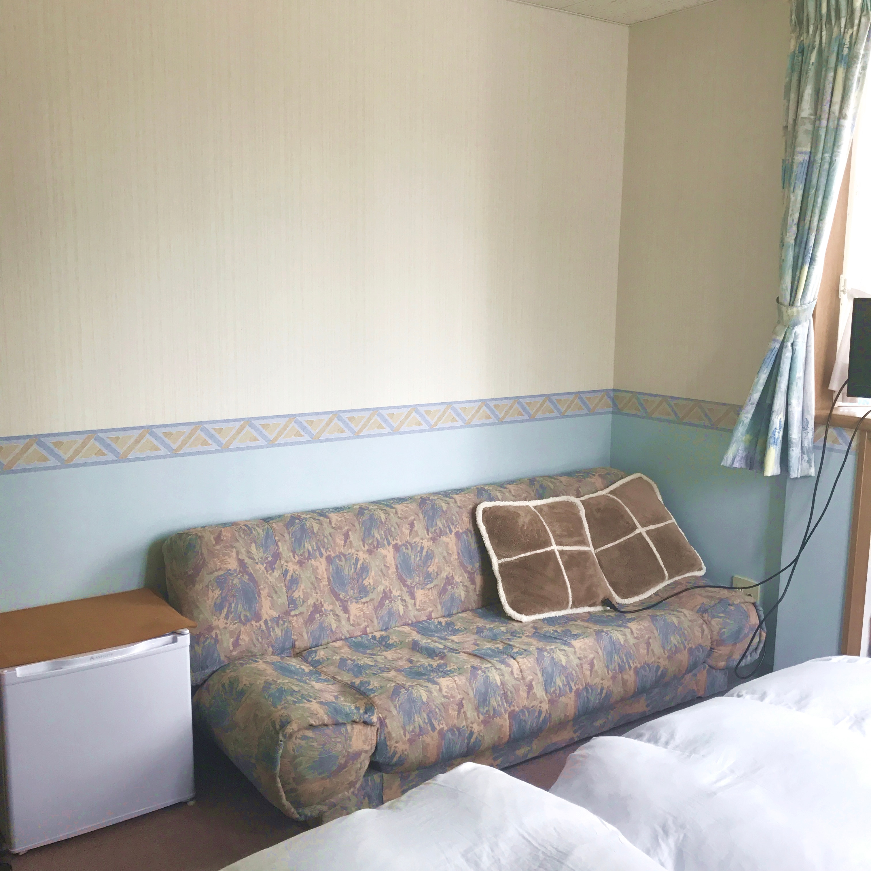 Western-style room 2 is a twin room.