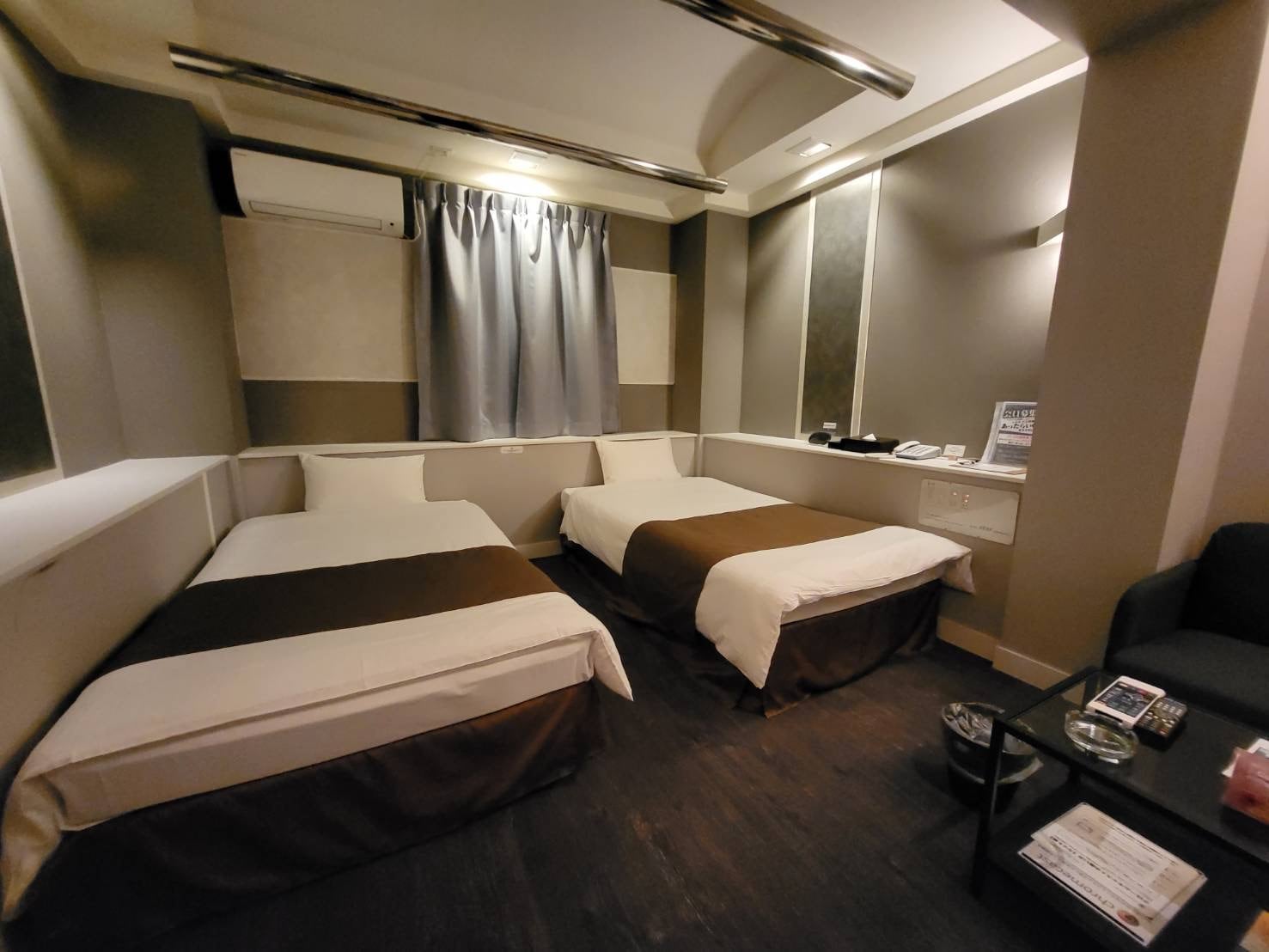 Superior twin room with anti-virus measures