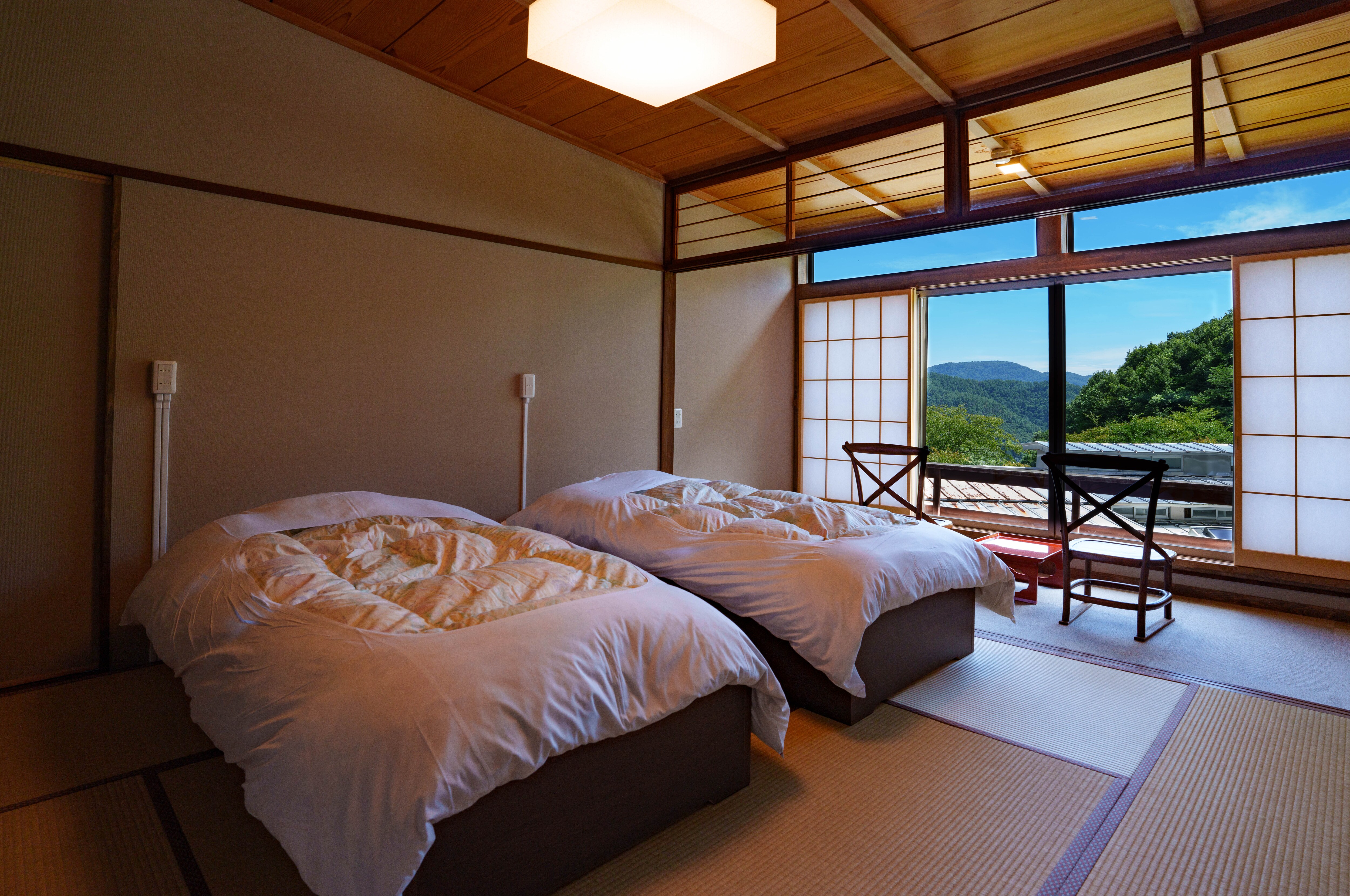 Room 7: Twin bed room with tatami mats