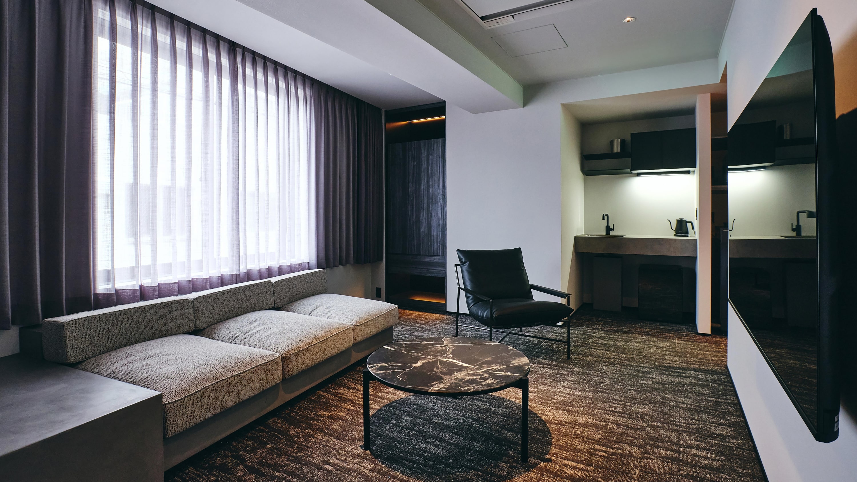 Junior Suite <Separate Twin Rooms> / Living Room