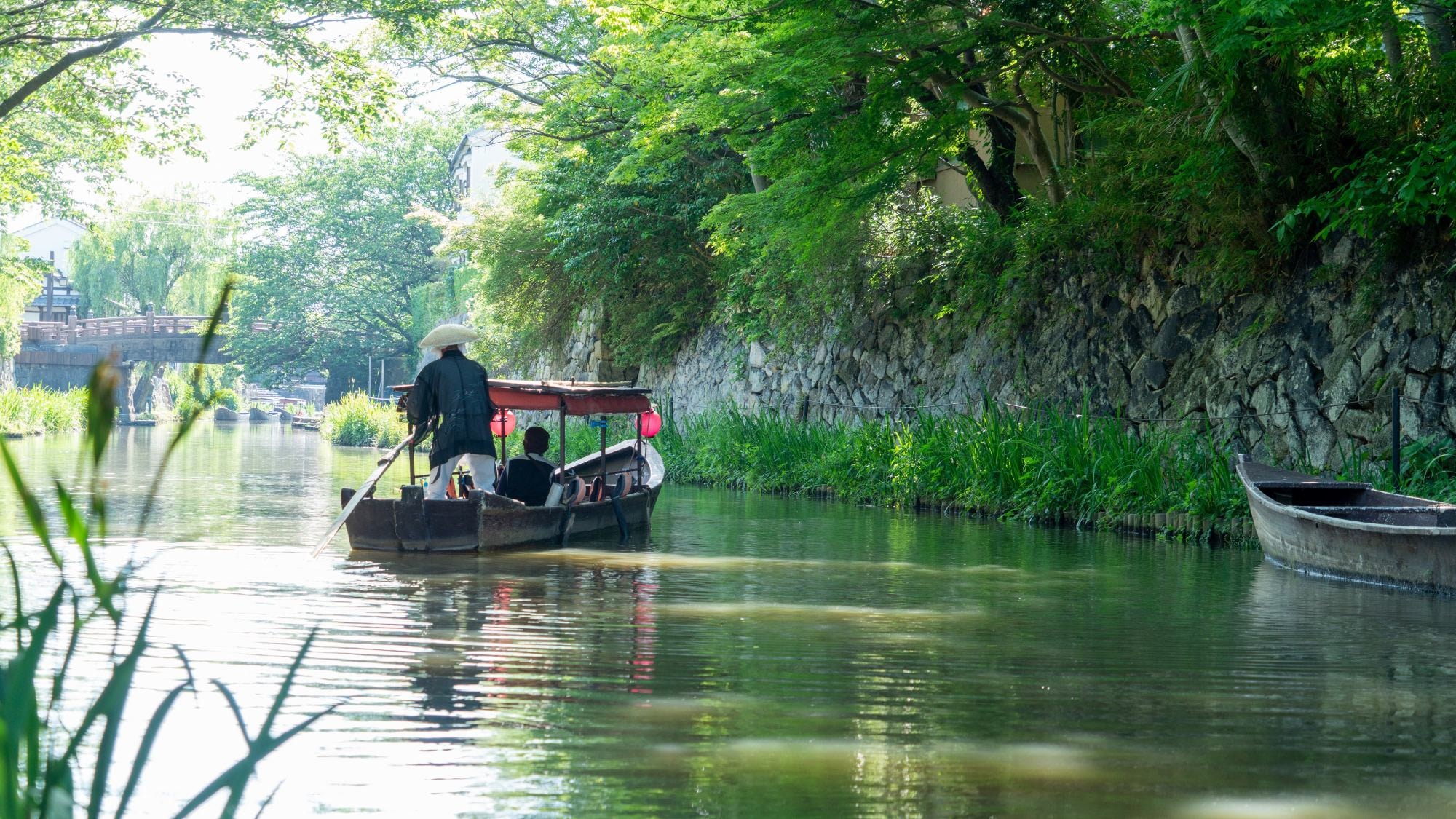 [Nearby sightseeing] Omihachiman's famous Suigo Tour is within a 10-minute walk from the facility