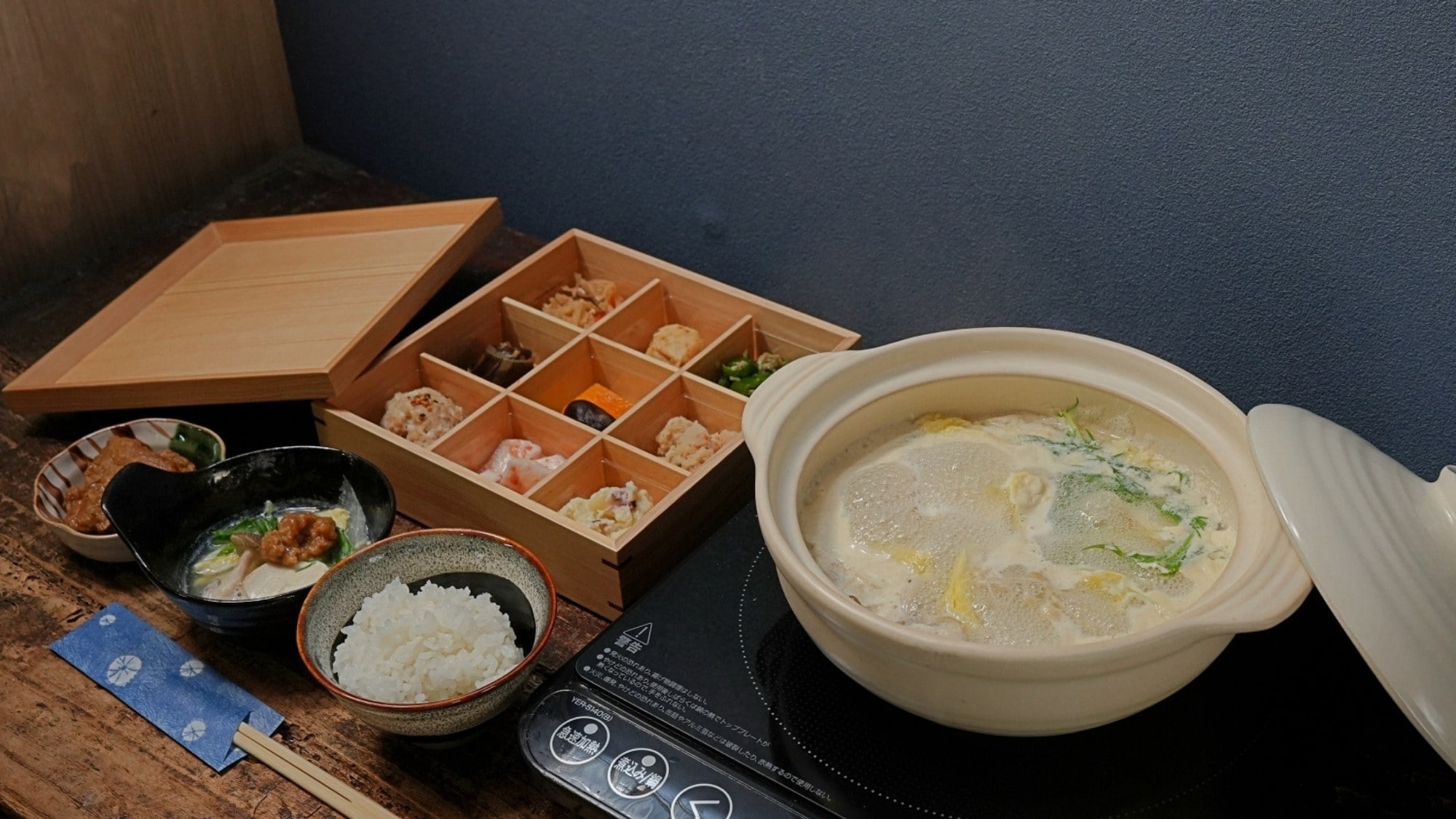 早餐图片（图片显示的是肉味噌豆浆火锅）