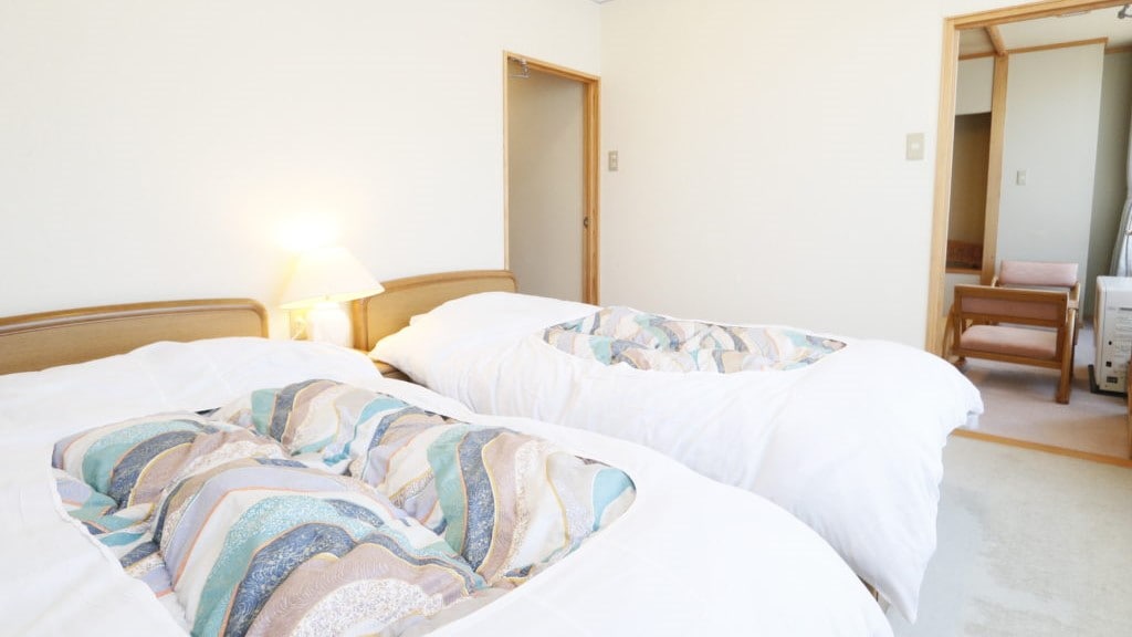 [Limited to 1 group per day] Japanese-style room 10 tatami + 6 tatami twin special guest room