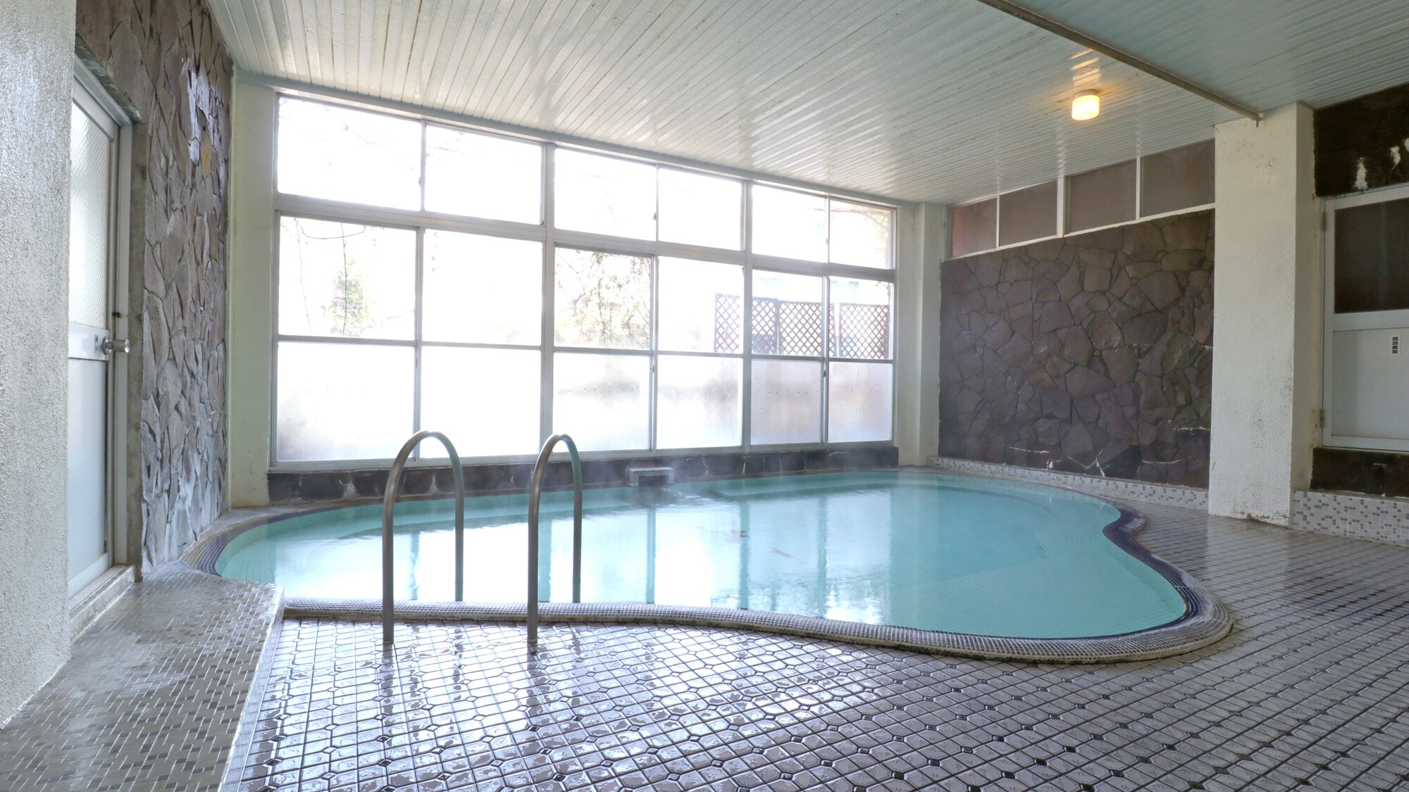Men's Bath