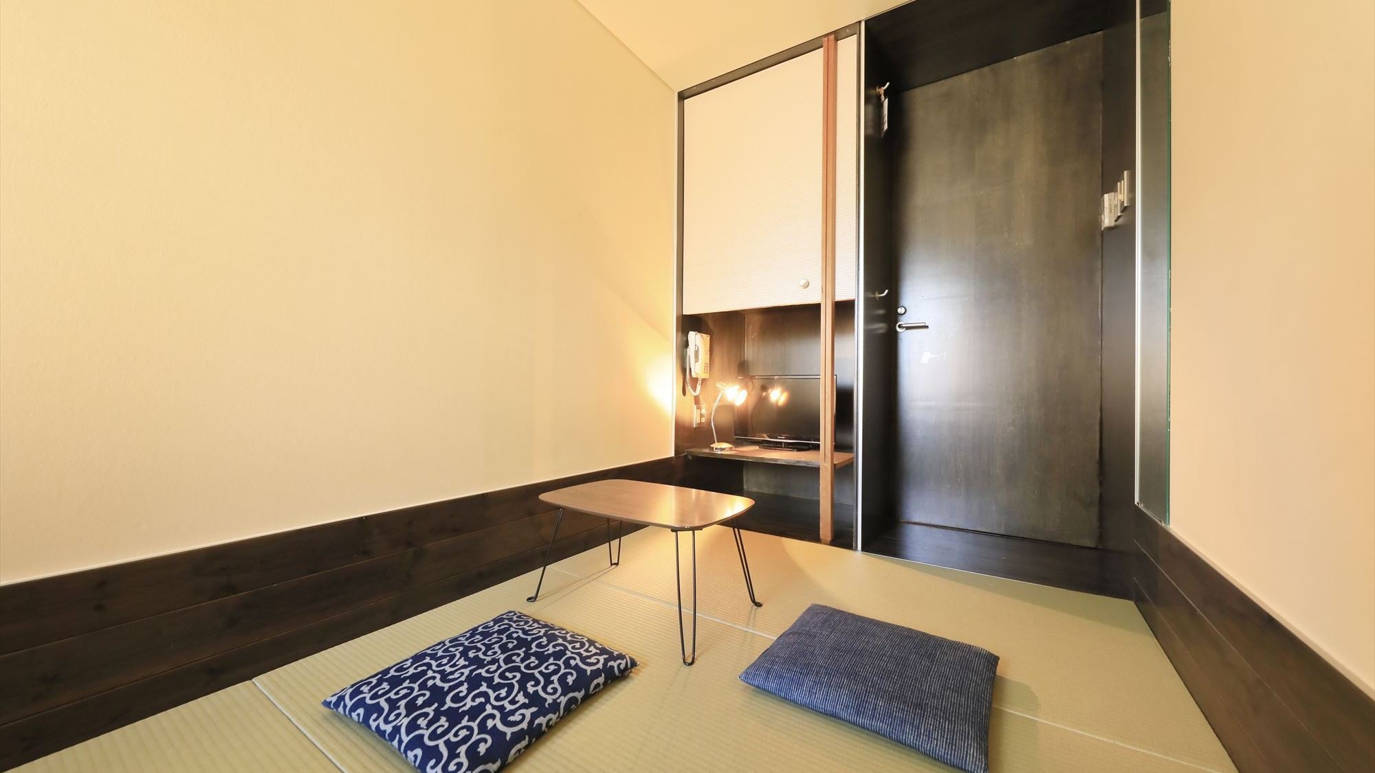 [Twin Room] Spacious and perfect for two people, such as friends or couples.