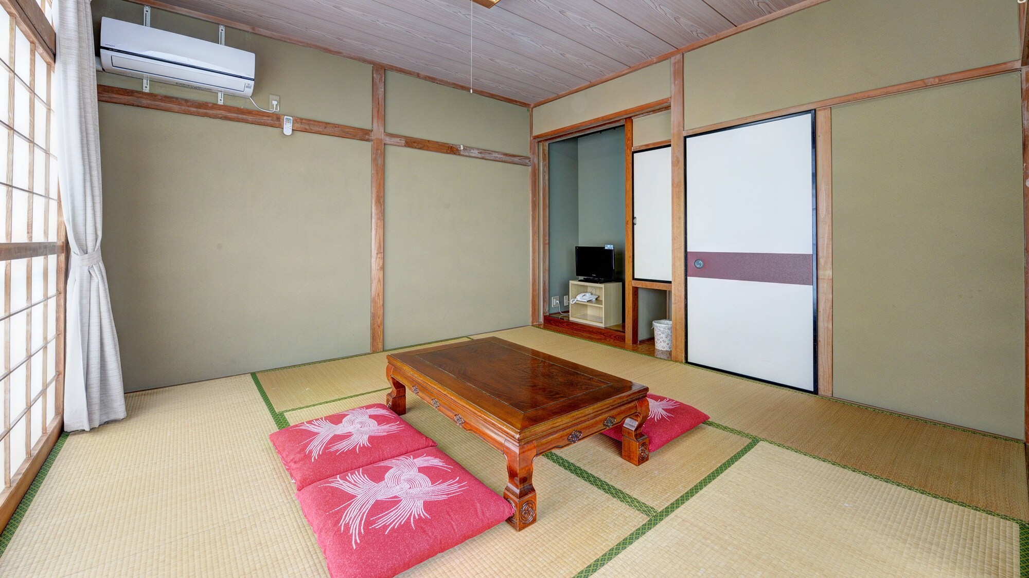 *[Kamar/Sayap Baru] Contoh kamar bergaya Jepang. Silakan bersantai di ruang tatami kami.