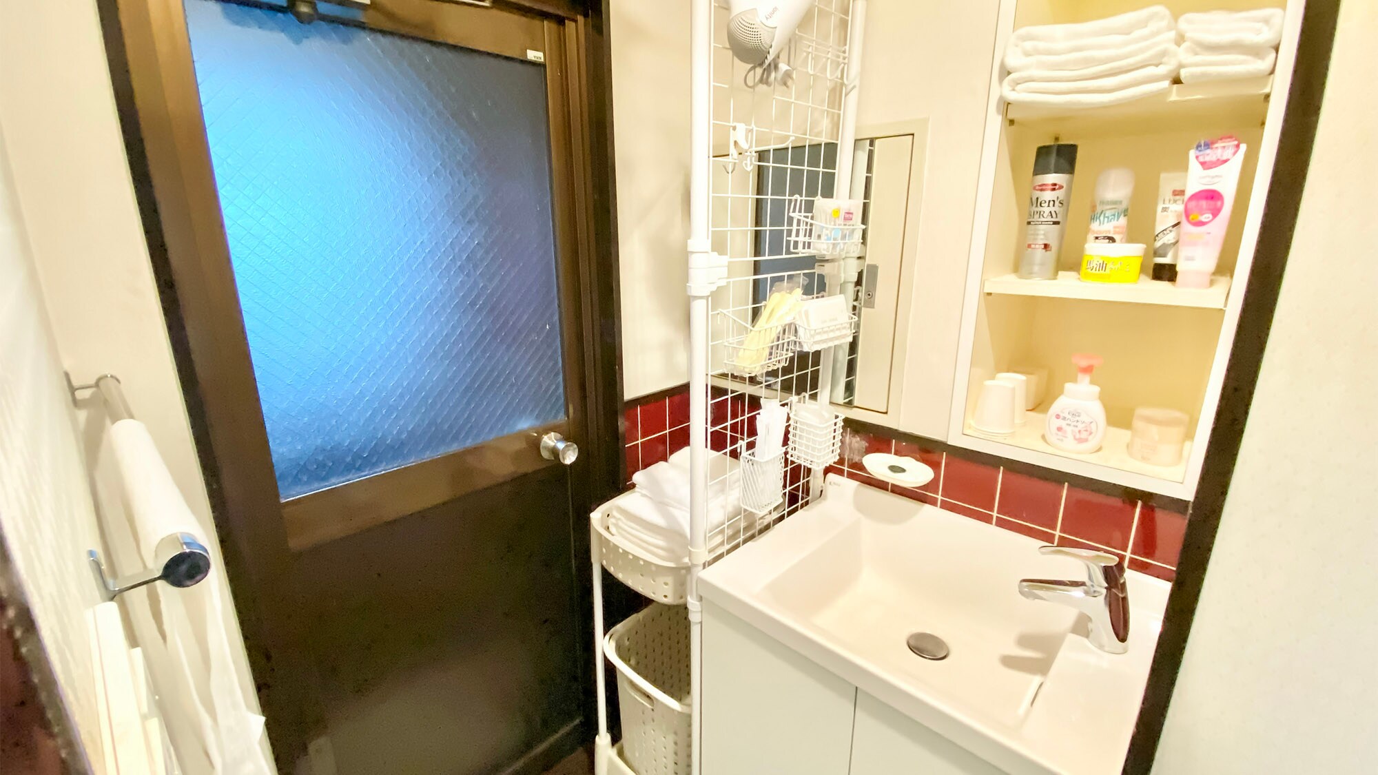 ・ [4F charter] Please use towels and hair dryers freely.