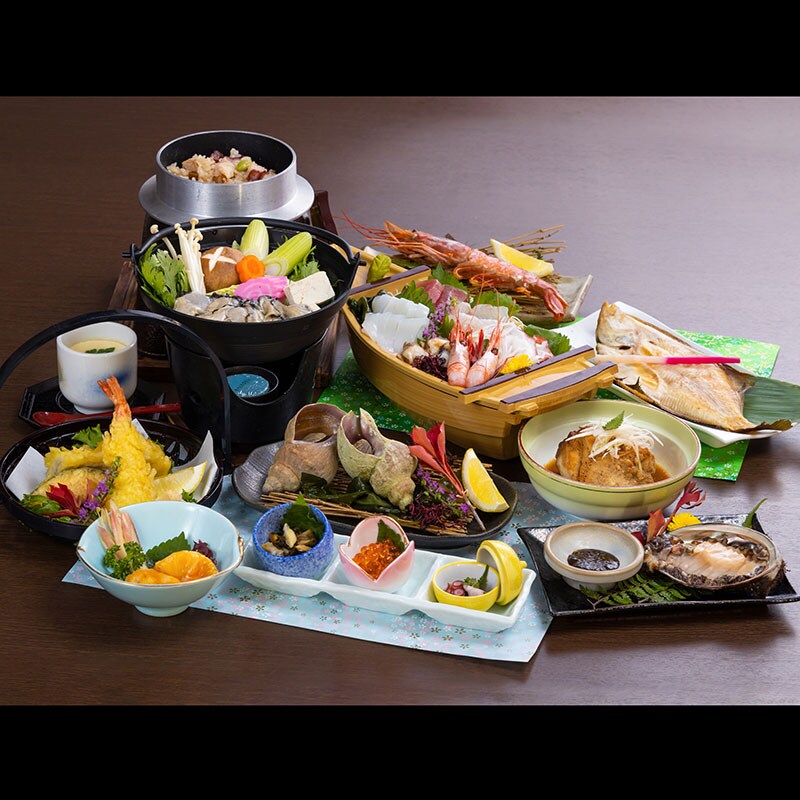 Two-piece boat-shaped meal set