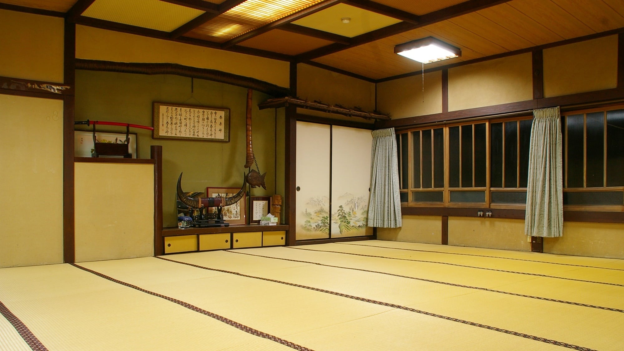 *Large room