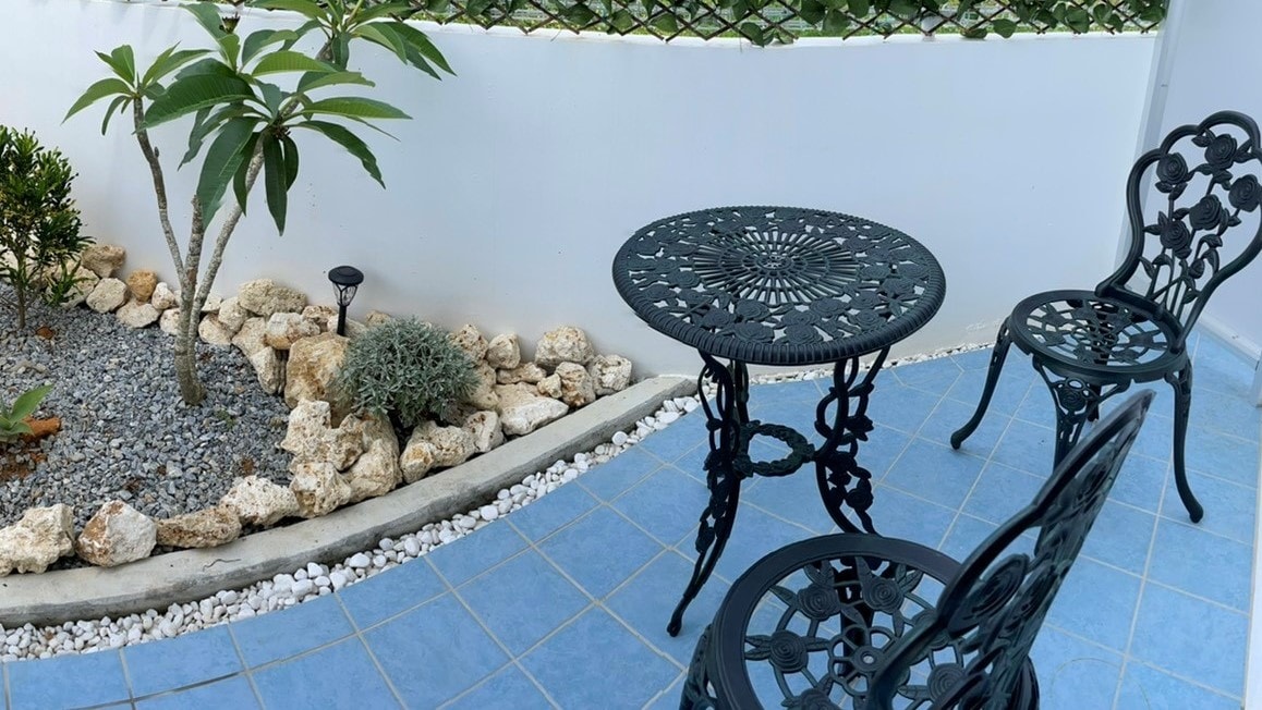 Guest room: Terrace/Relax while feeling the nature beyond the window <Example>