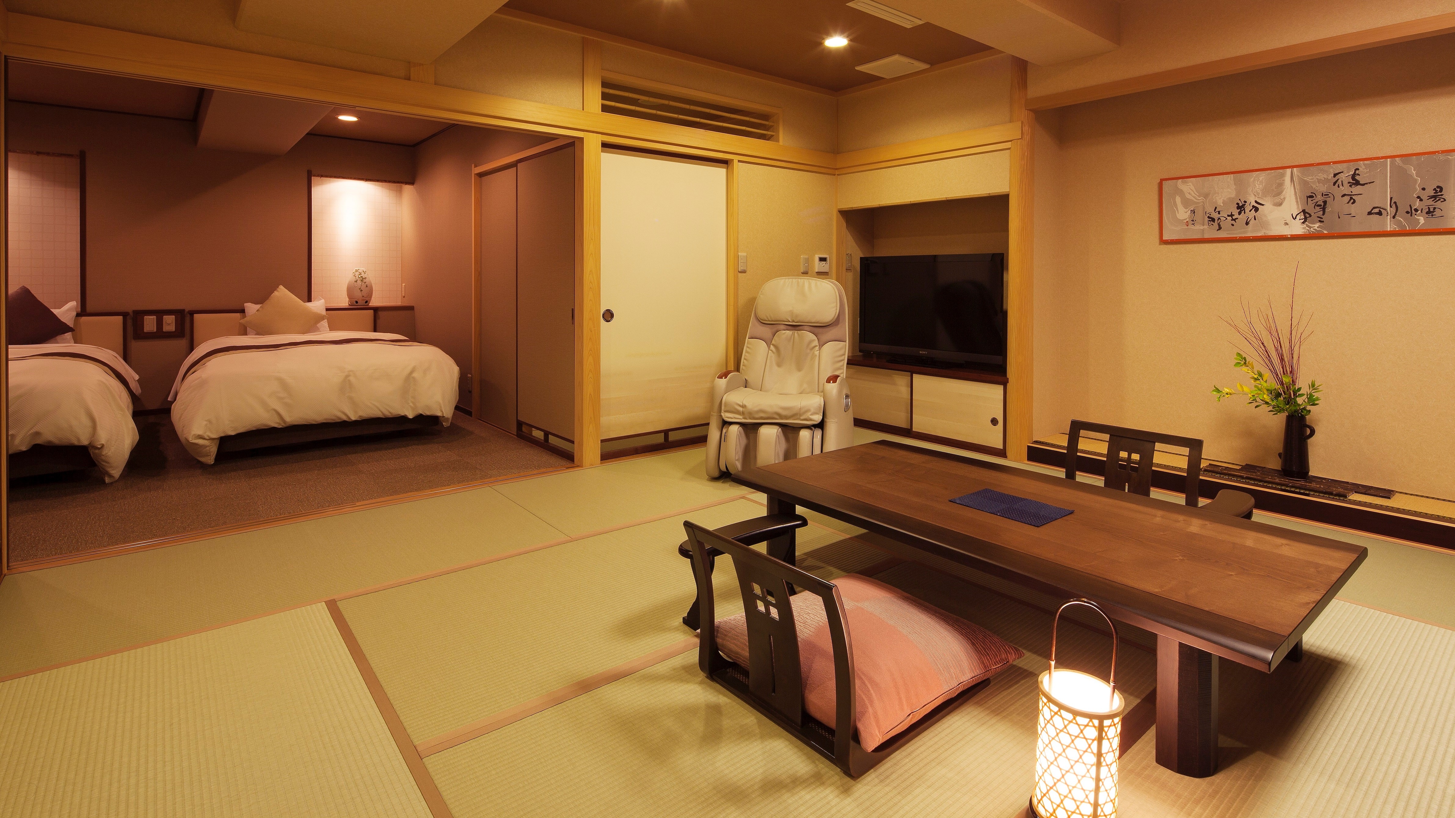 Special room: Image of a Japanese-Western style room with a bath with a view