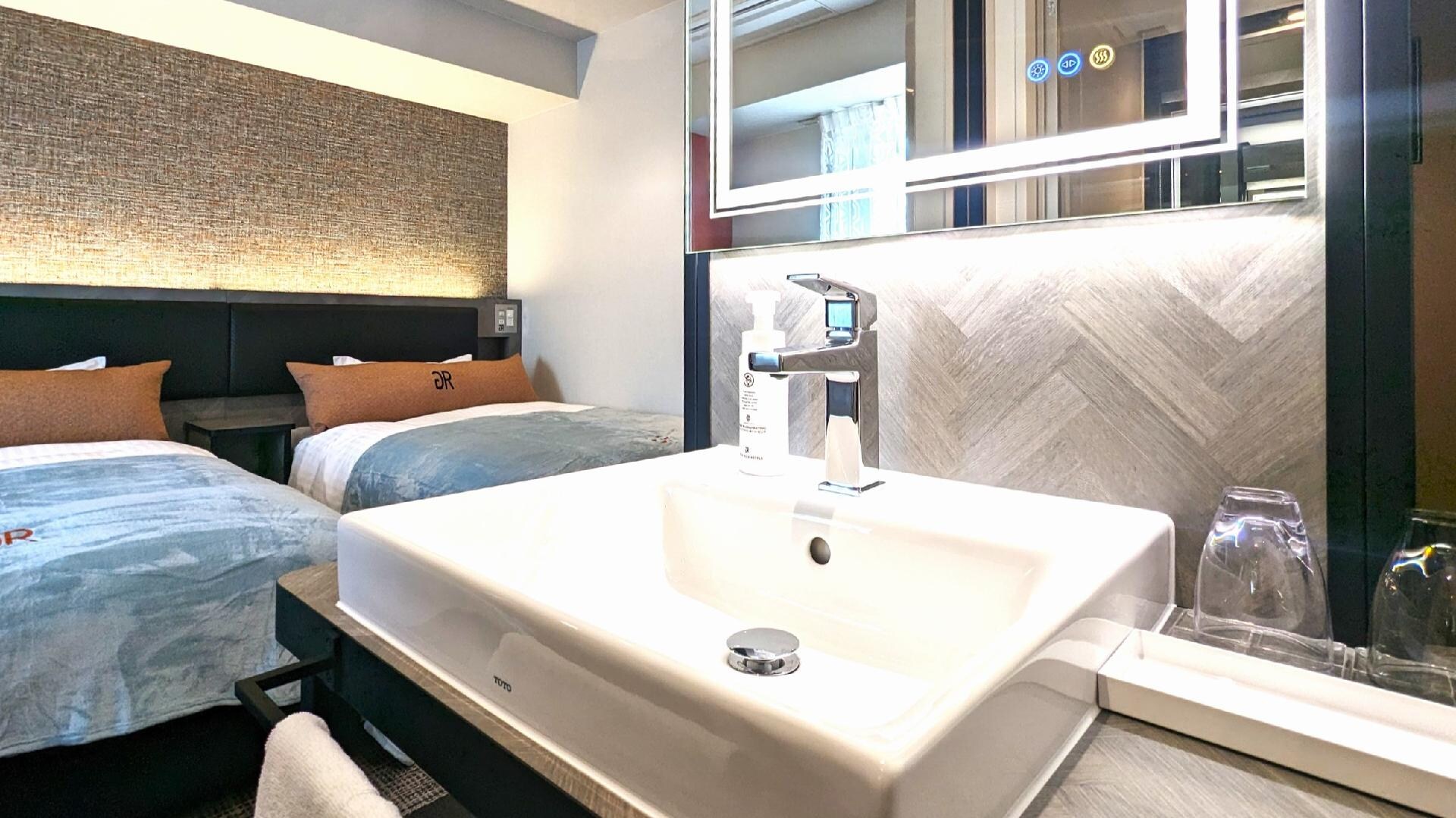 Twin room (1-5 people)