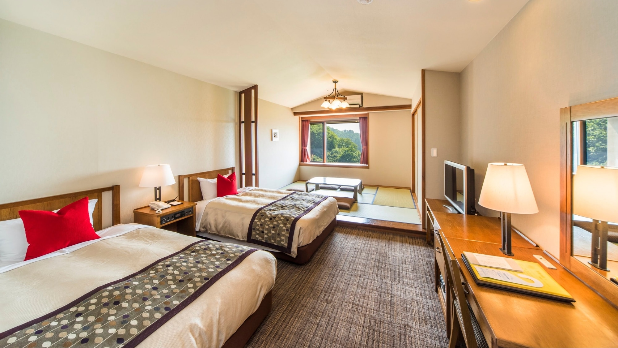 [Japanese-Western style room] *Example