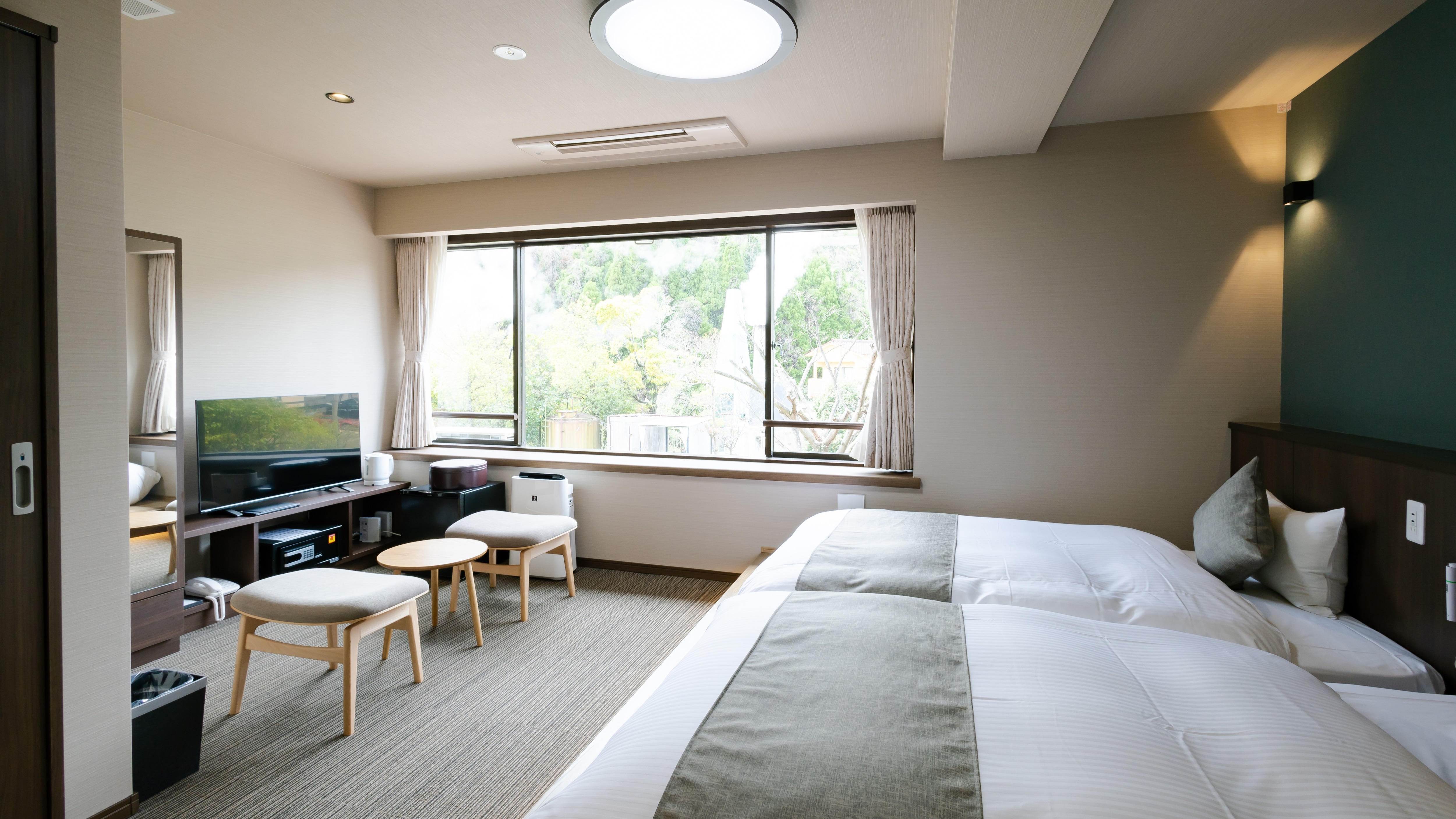 Western-style twin room (mountain side/2nd floor)