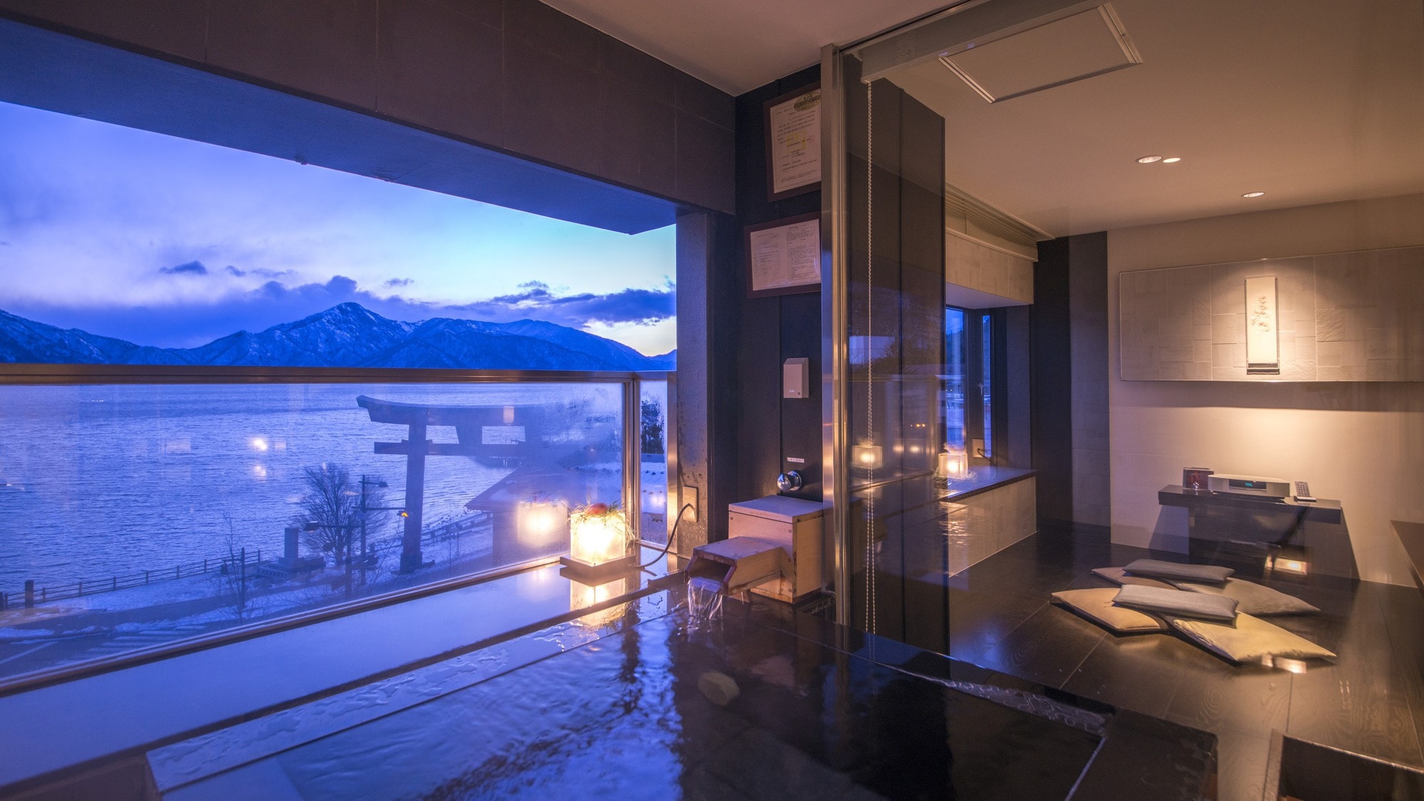 Superior room with hot spring view bath