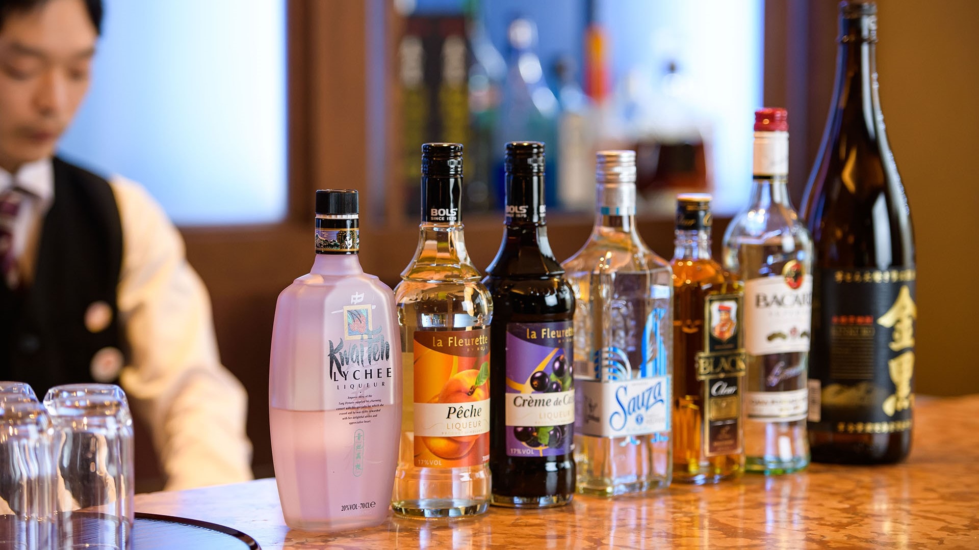 Welcome drinks are available every day from 5pm to 9pm.