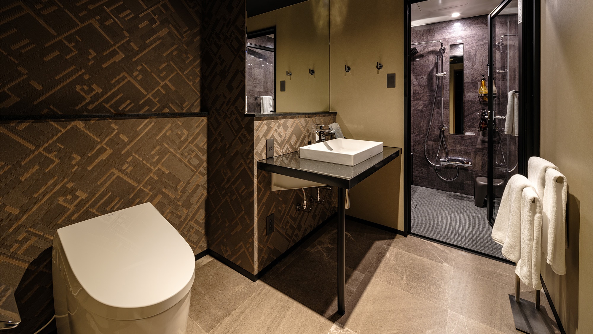 [Non-smoking] Superior Queen Room *Bathroom, toilet and sink are separate