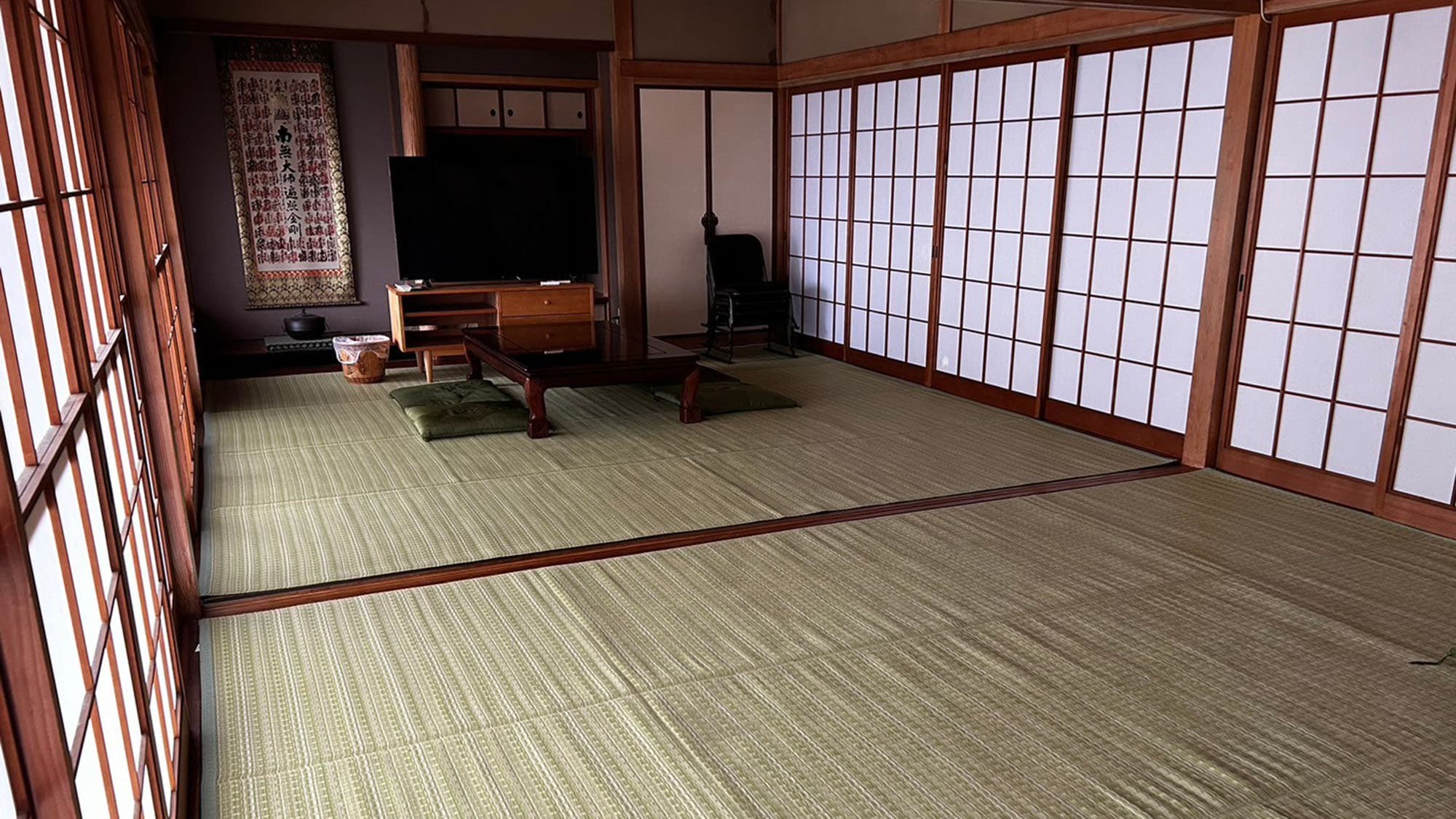 ・[Guest Rooms] Japanese-style rooms with tatami mats. You can relax and unwind.