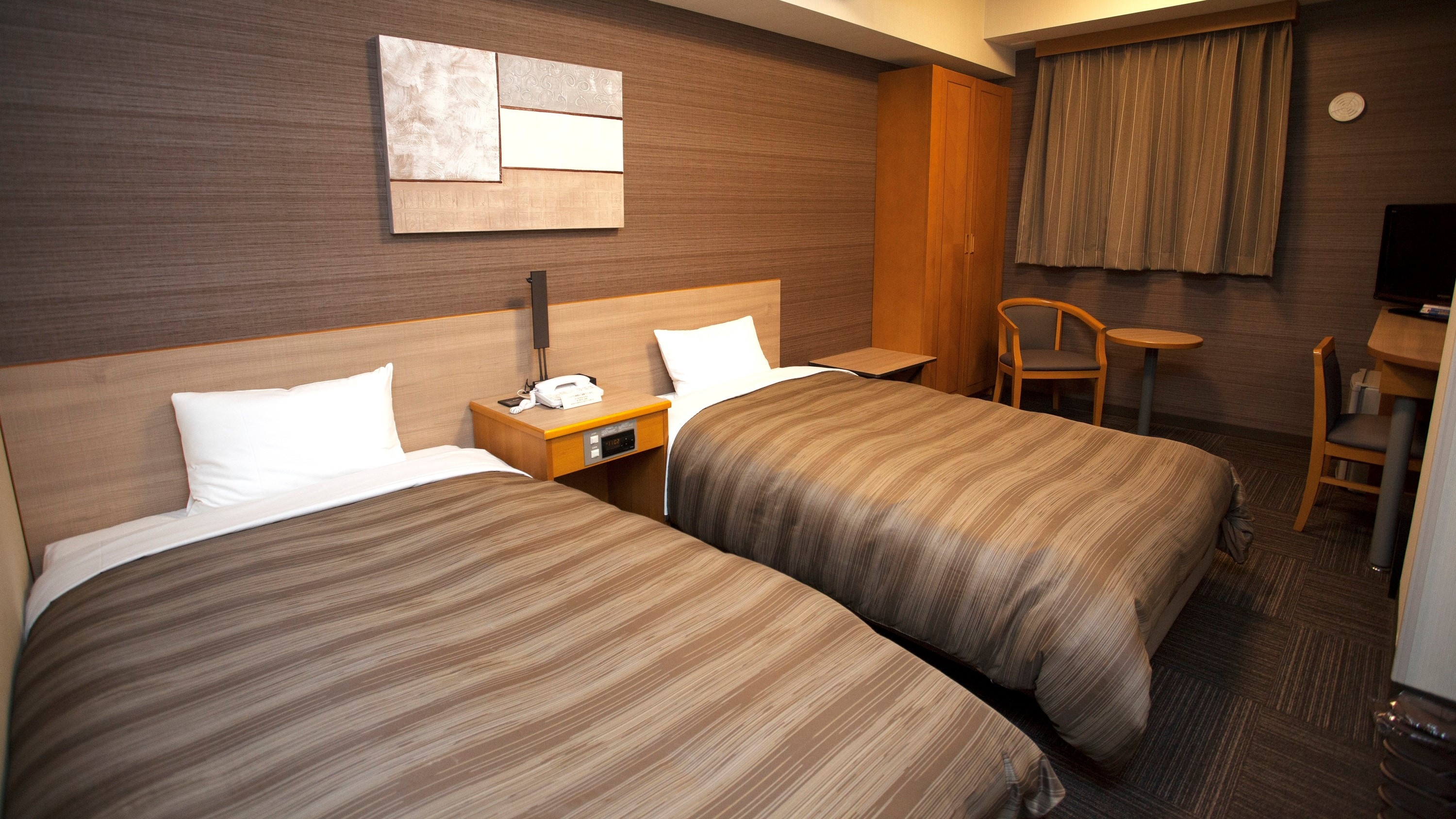 Twin room (opposite to Mt. Fuji / Kawaguchiko, no view)