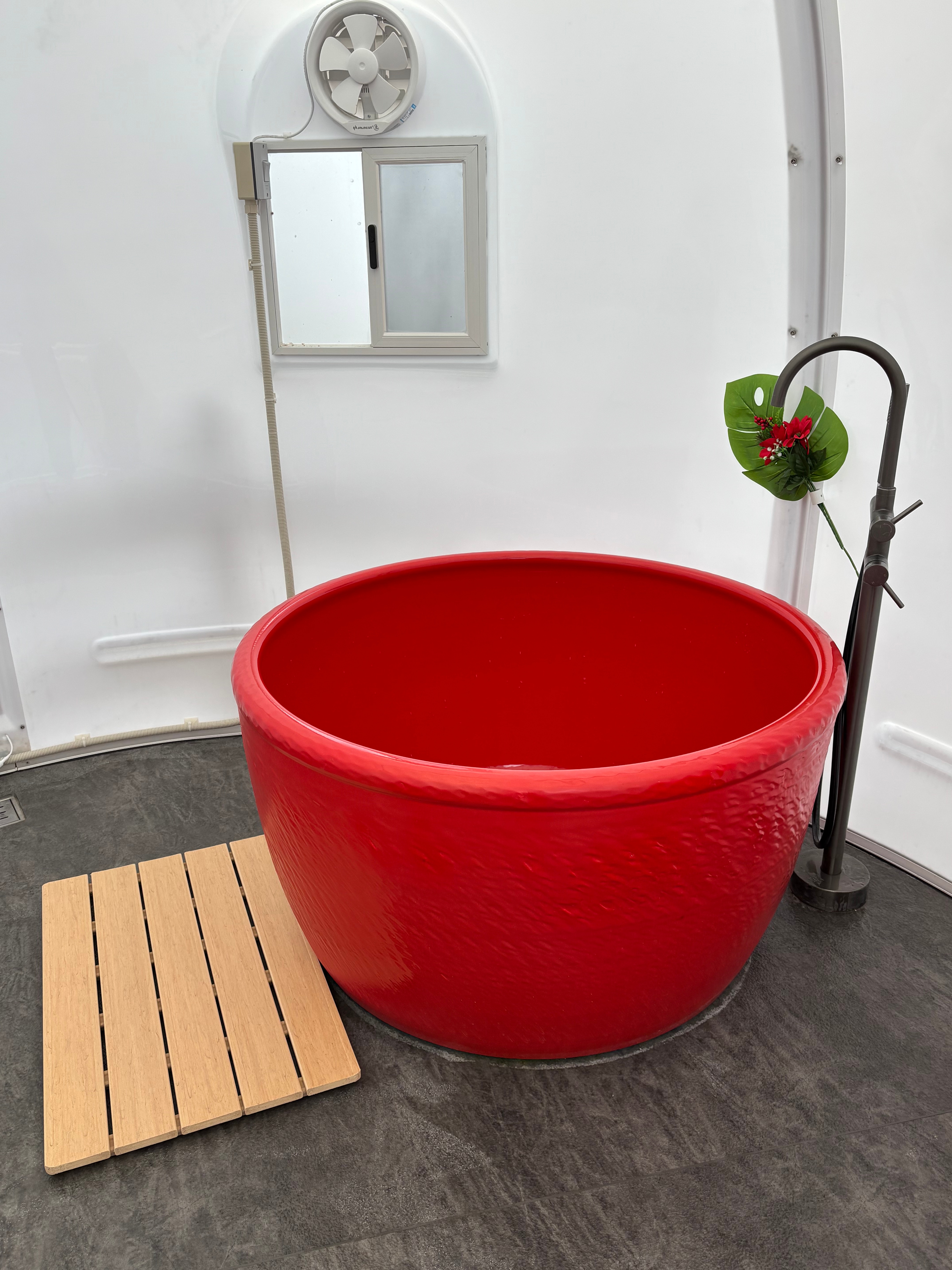 Inside the individual bathroom tent - Jingdezhen ceramic bath