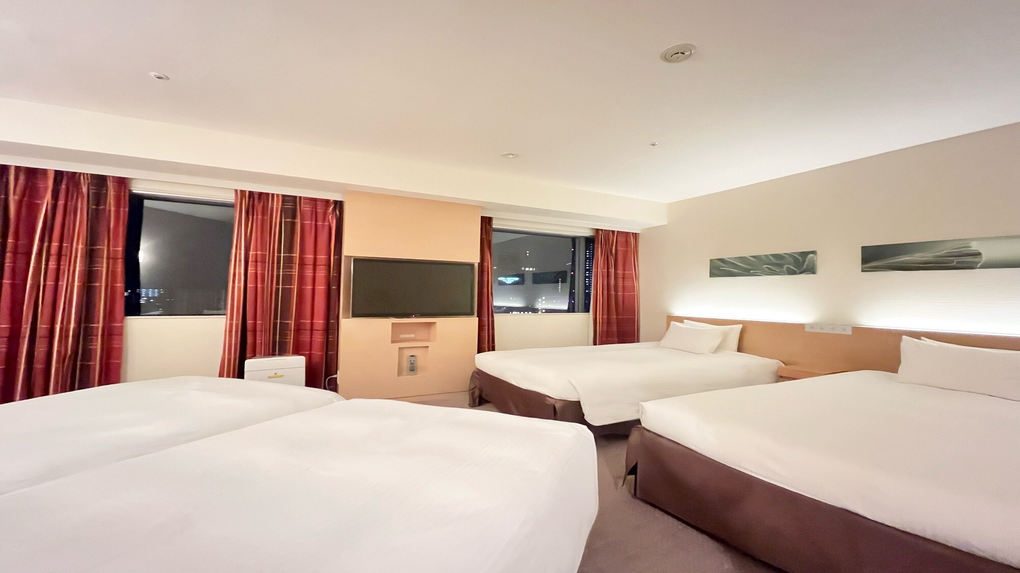 Kamar paksa bebas rokok / 36 meter persegi / bak mandi / toilet terpisah