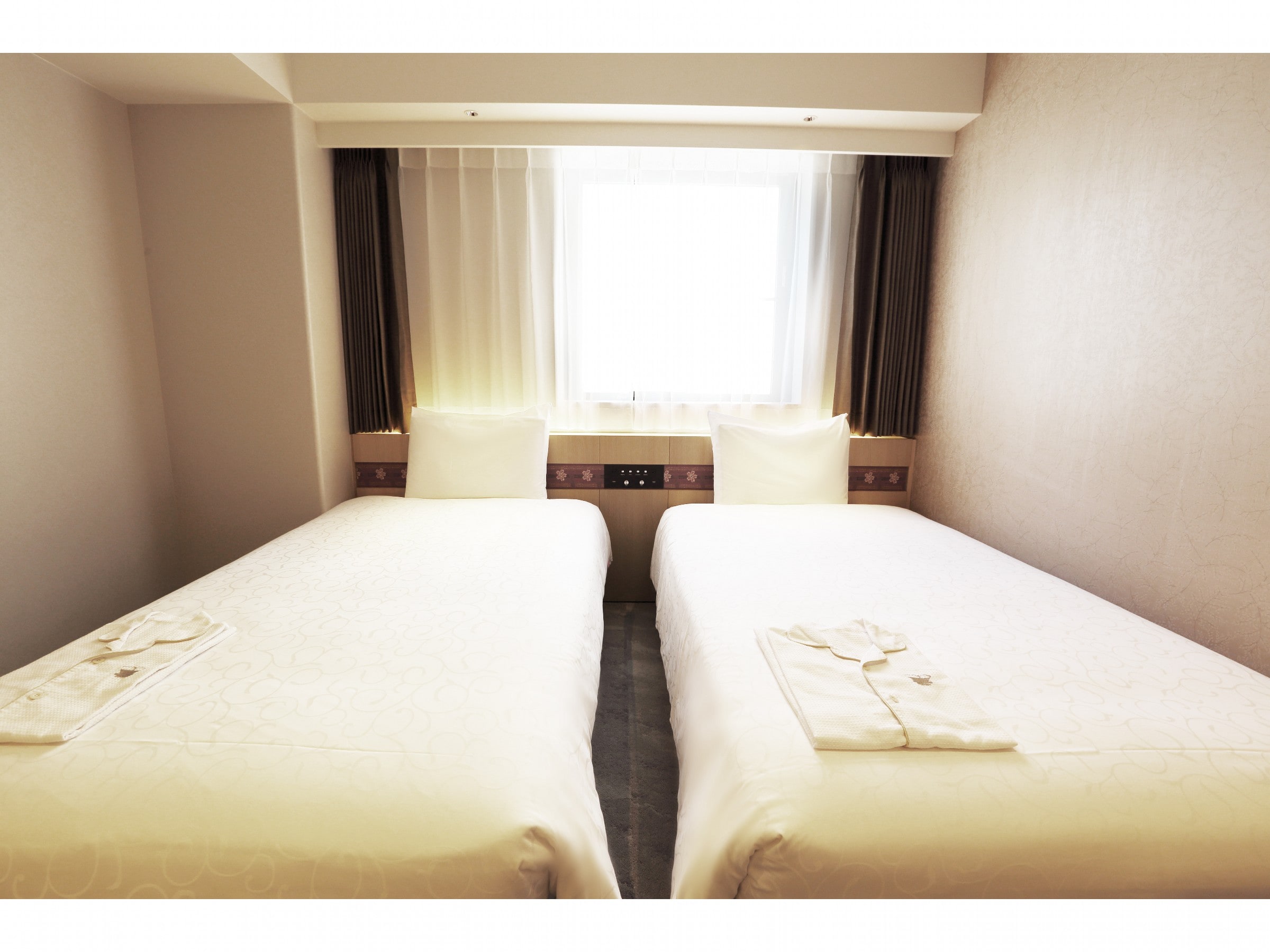 Standard twin room