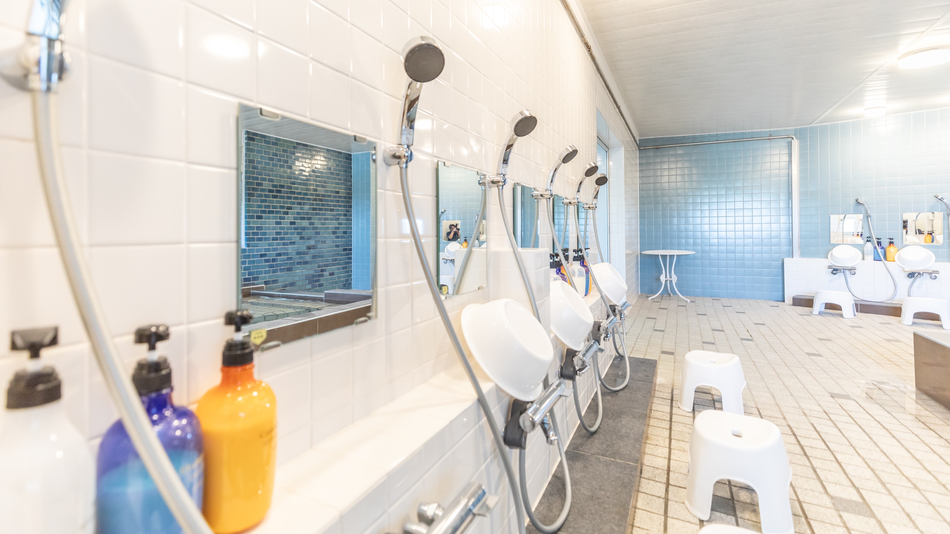 Large public bath (men's bath)