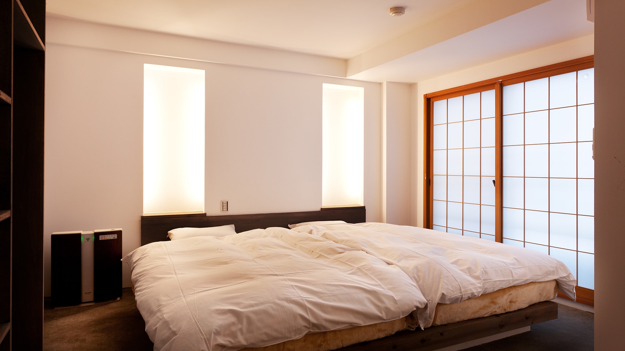 YUKKURA INN 的雙床房範例。