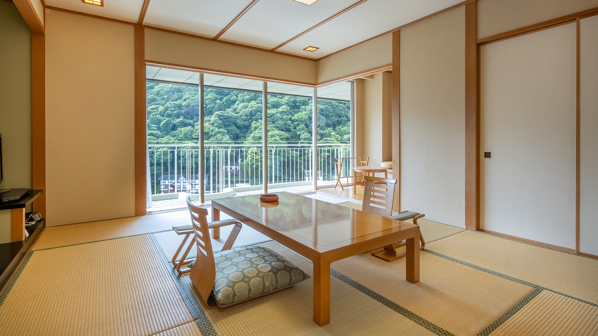 [Non-smoking] Japanese-style room in the main building