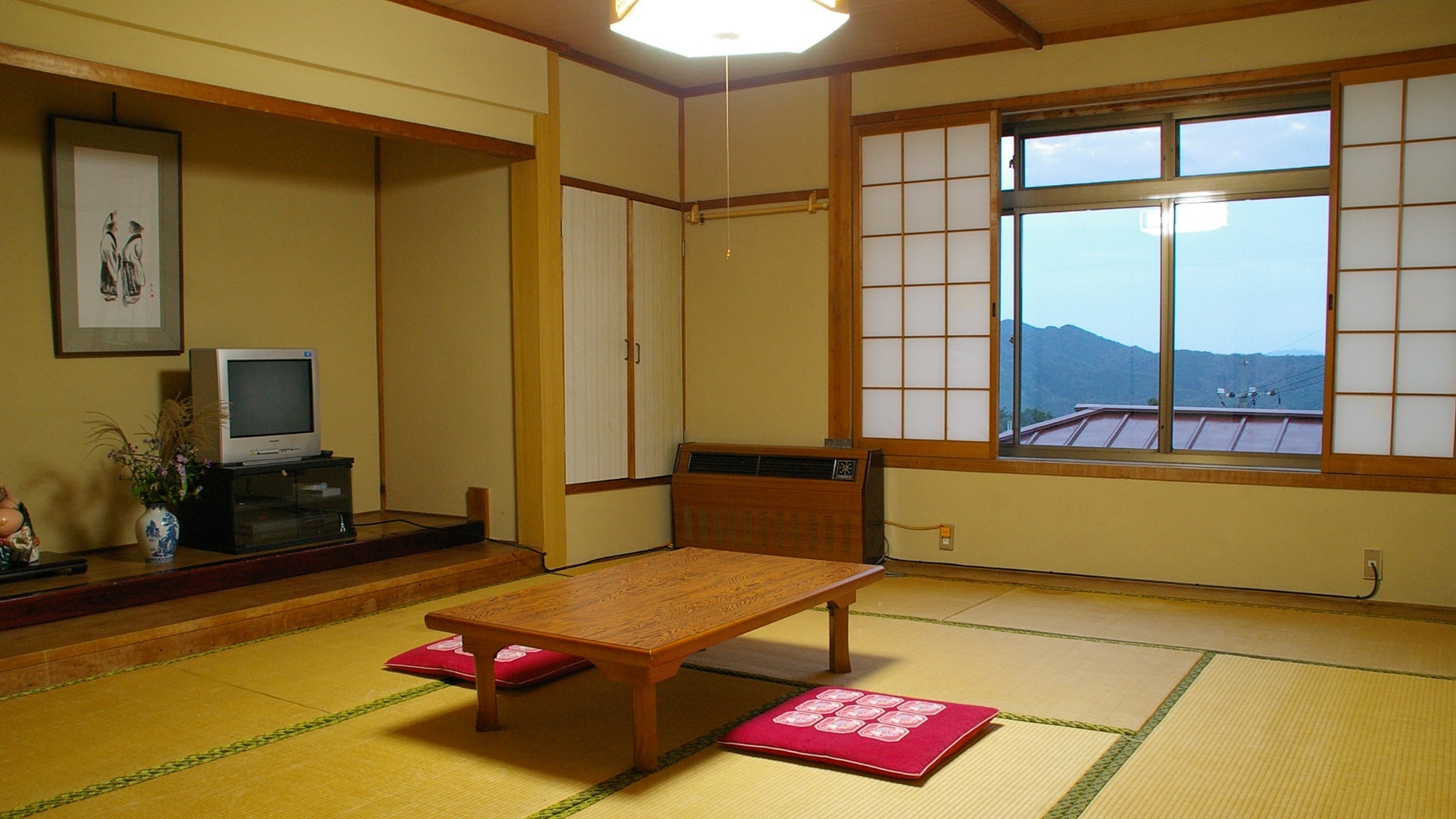 * [Room] Japanese-style room 10 tatami mats: We will prepare a room according to the number of people.