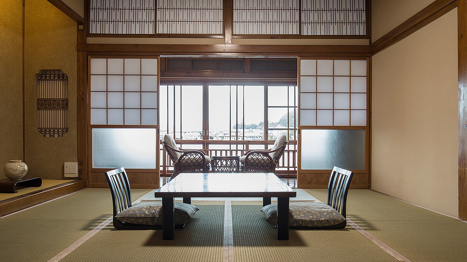 A Japanese-style room built in a sukiya style where you can fully enjoy the atmosphere of the ancient city.