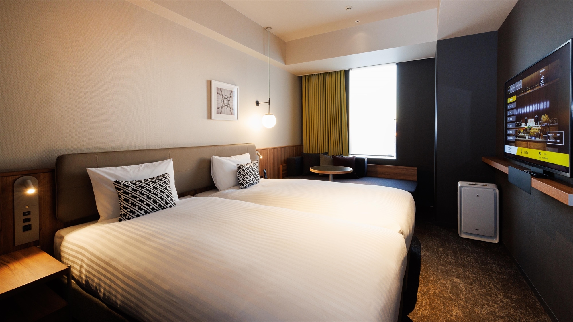 [Standard twin with sofa bed] There is also a sofa by the window, so you can relax.