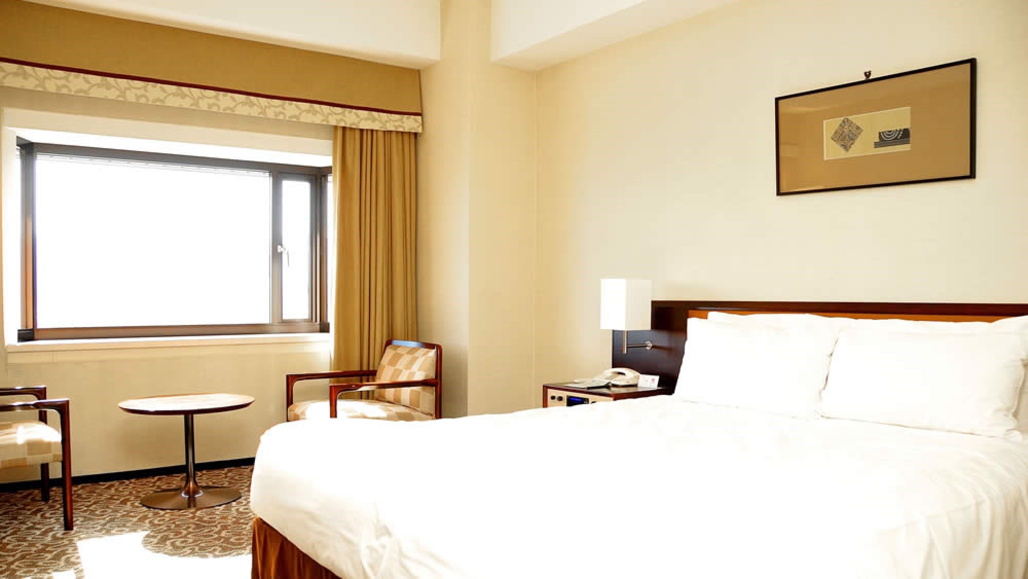 Superior double (lantai 9 hingga 12) Ukuran: 26 meter persegi Lebar tempat tidur: 200cm×160cm