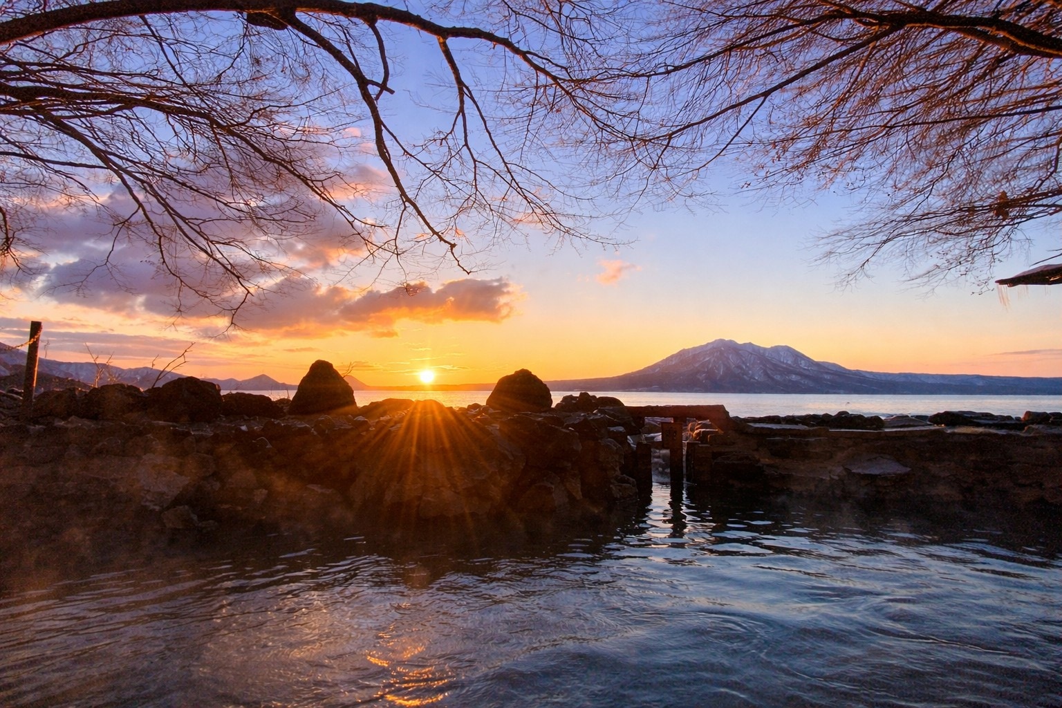 自然野溫泉日出景色