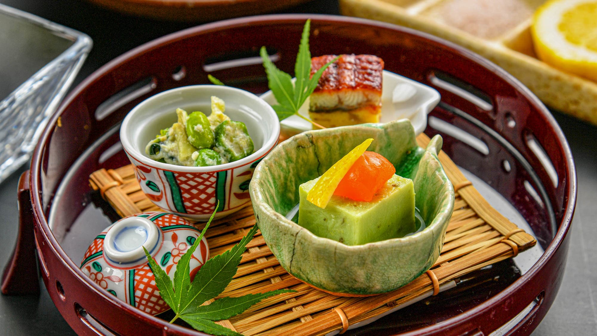 Bữa tối: Kaiseki mùa hè cơ bản *Đây là thực đơn mẫu từ khoảng ngày 15 tháng 6 năm 2024 (Thứ Bảy) đến khoảng ngày 14 tháng 9 năm 2024 (Thứ Bảy).