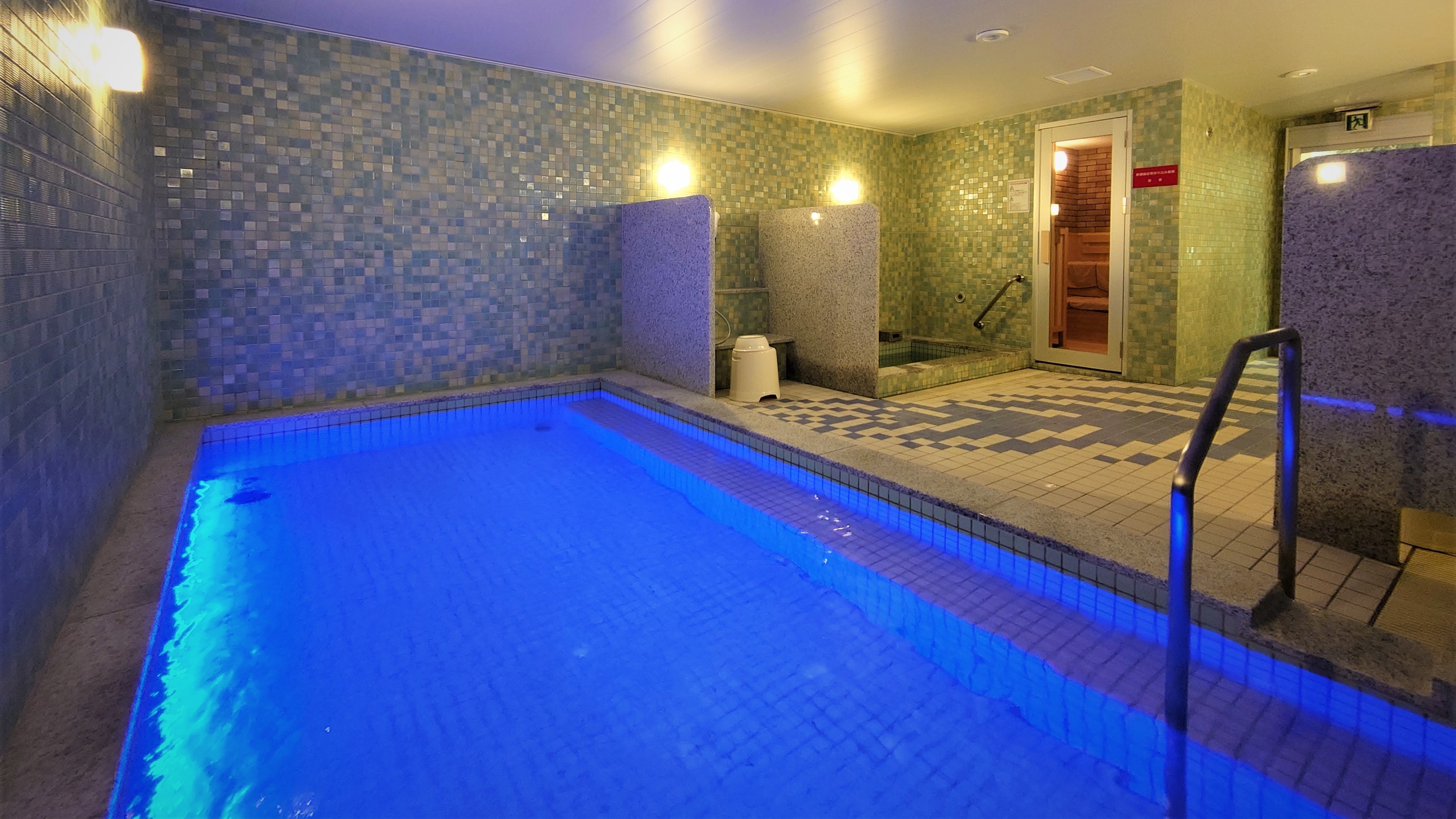 2F Men's public bath