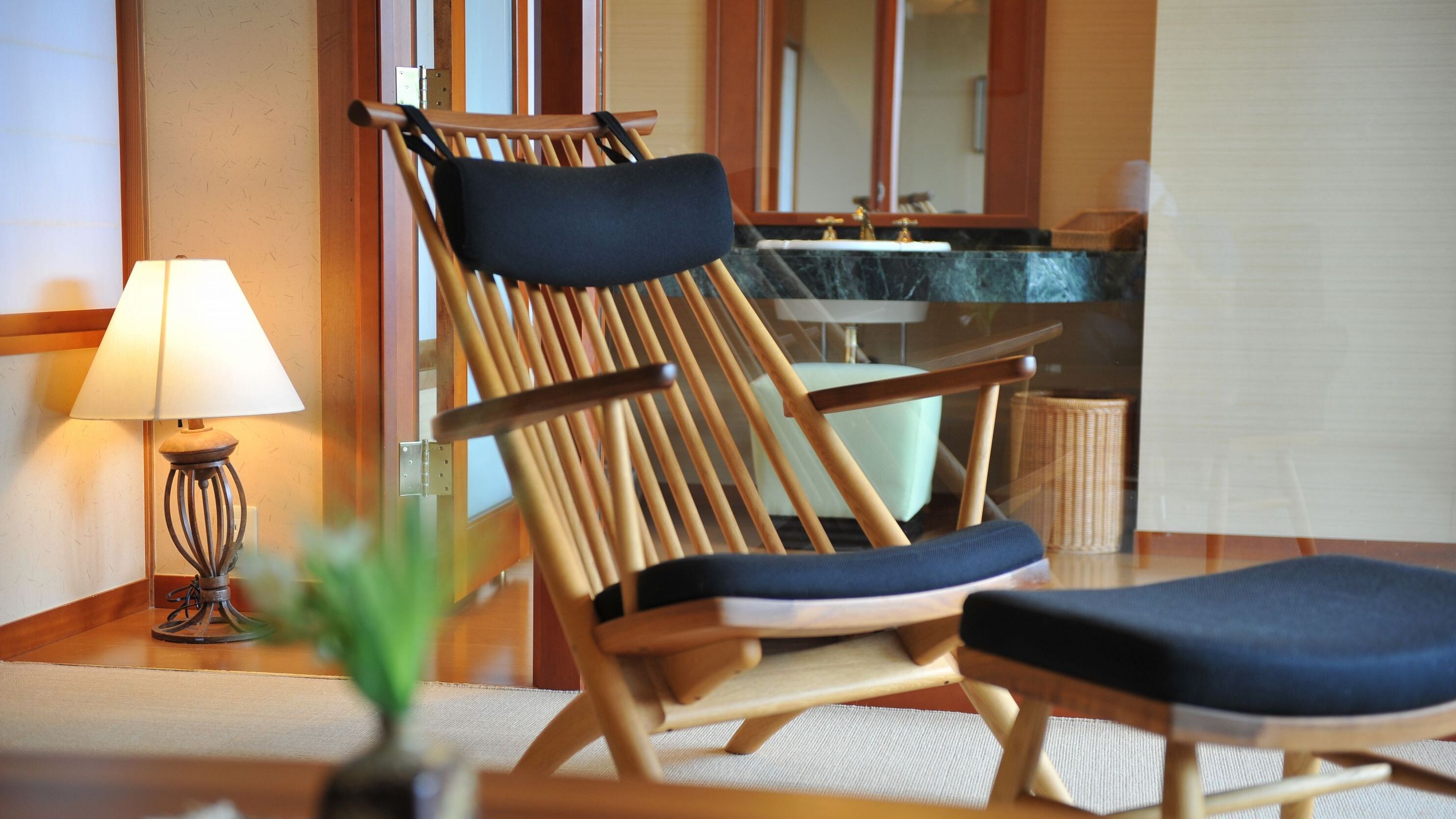 Guest room with open-air bath Yunosumika: Premium Room 325 "Kaen"