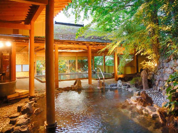 [Pemandian terbuka] Sumber mata air mewah yang tidak berubah sejak zaman Edo