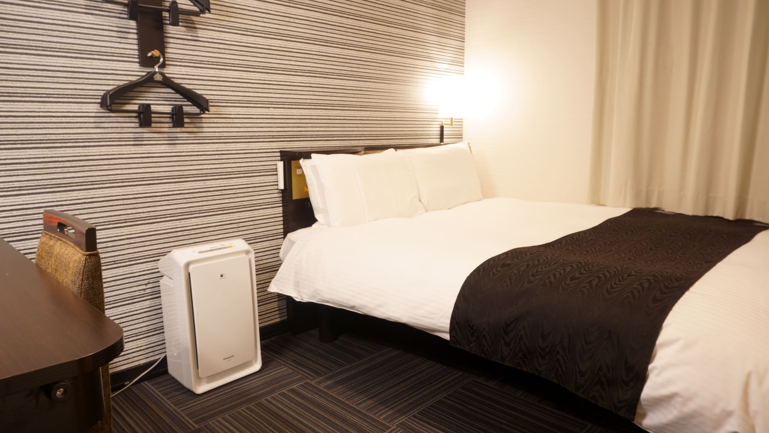 【더블룸】넓이 13.09㎡ 침대 폭 154cm(와이드 더블 침대 사용)