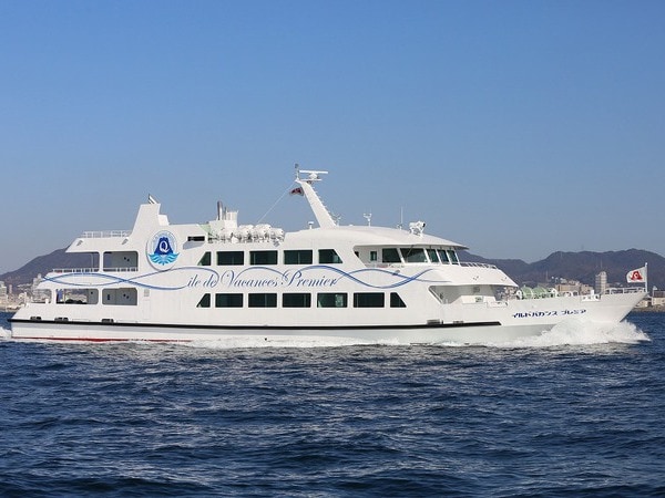 This summer, a plan with a night cruise is available only on August 2nd and 9th!