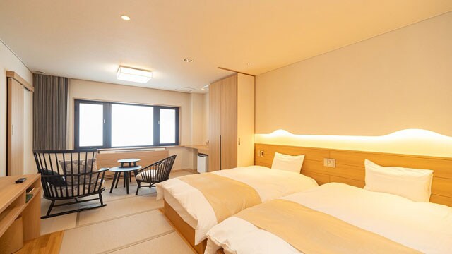 Bedroom with WI-FI and overlooking Mt. Myoko. Overlooking Mt. Myoko, in a room renewed in December 2019