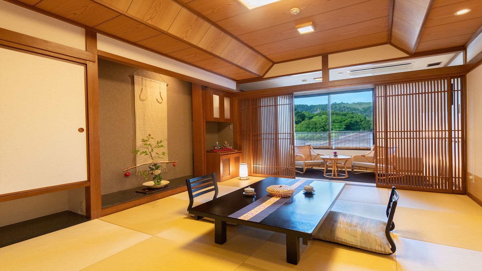 Wakakusayama side Naramachi emotional guest room