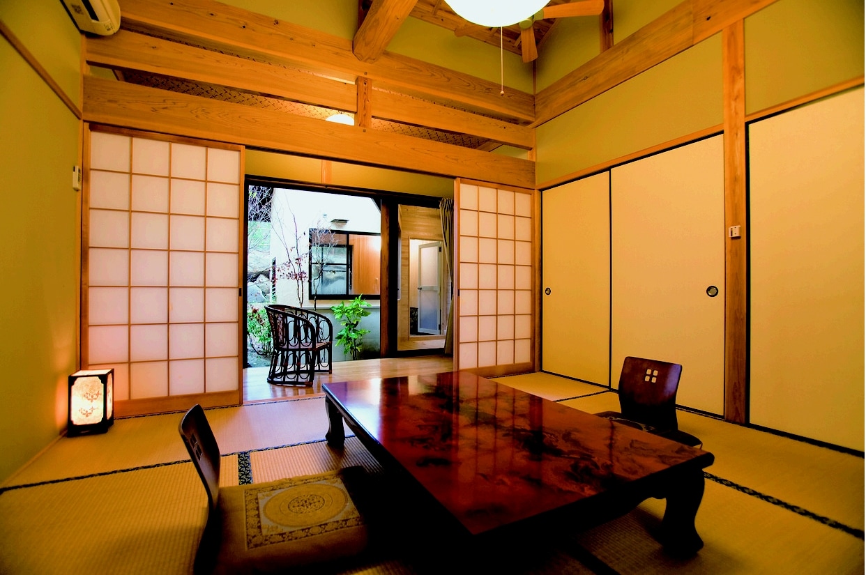 日式房间，8榻榻米浴缸