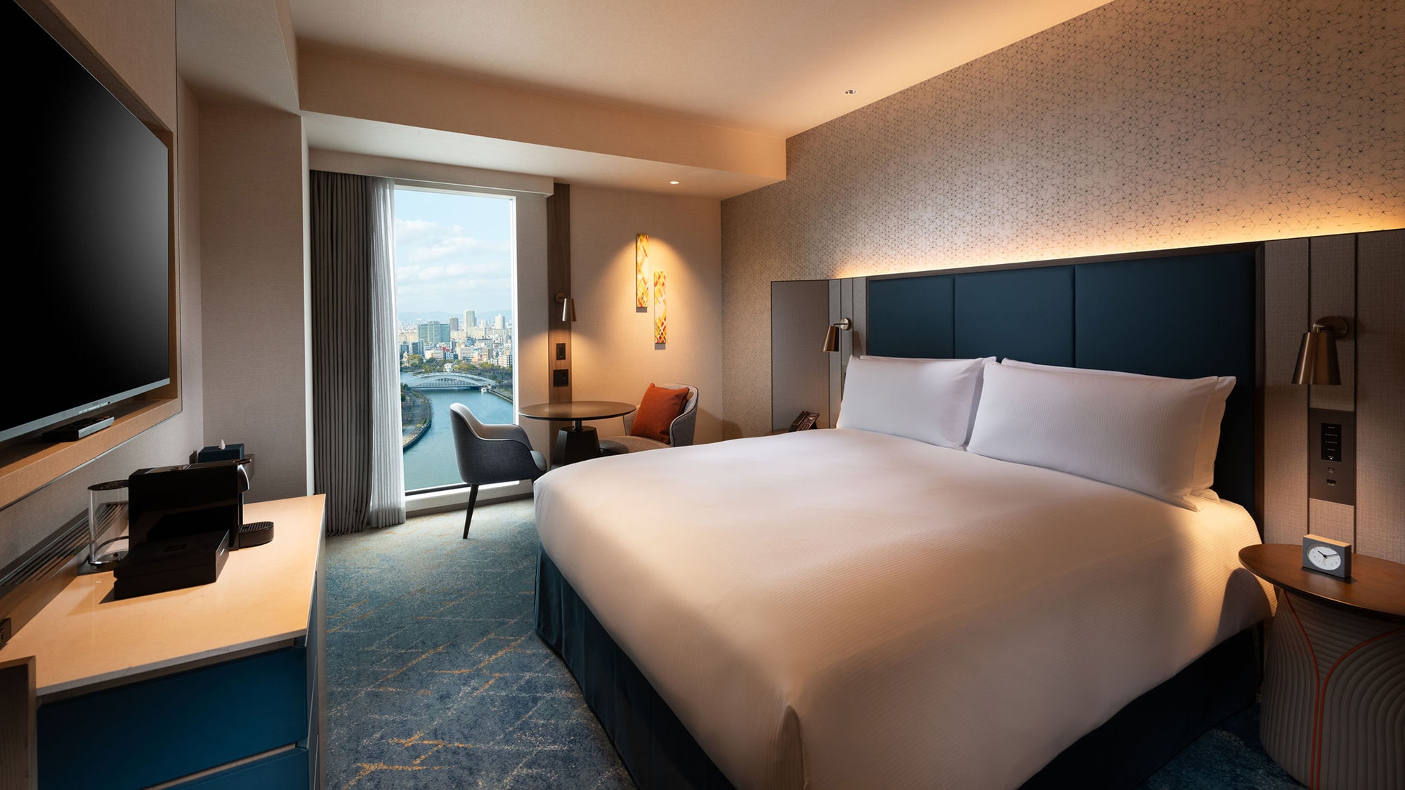 King Executive Room River View