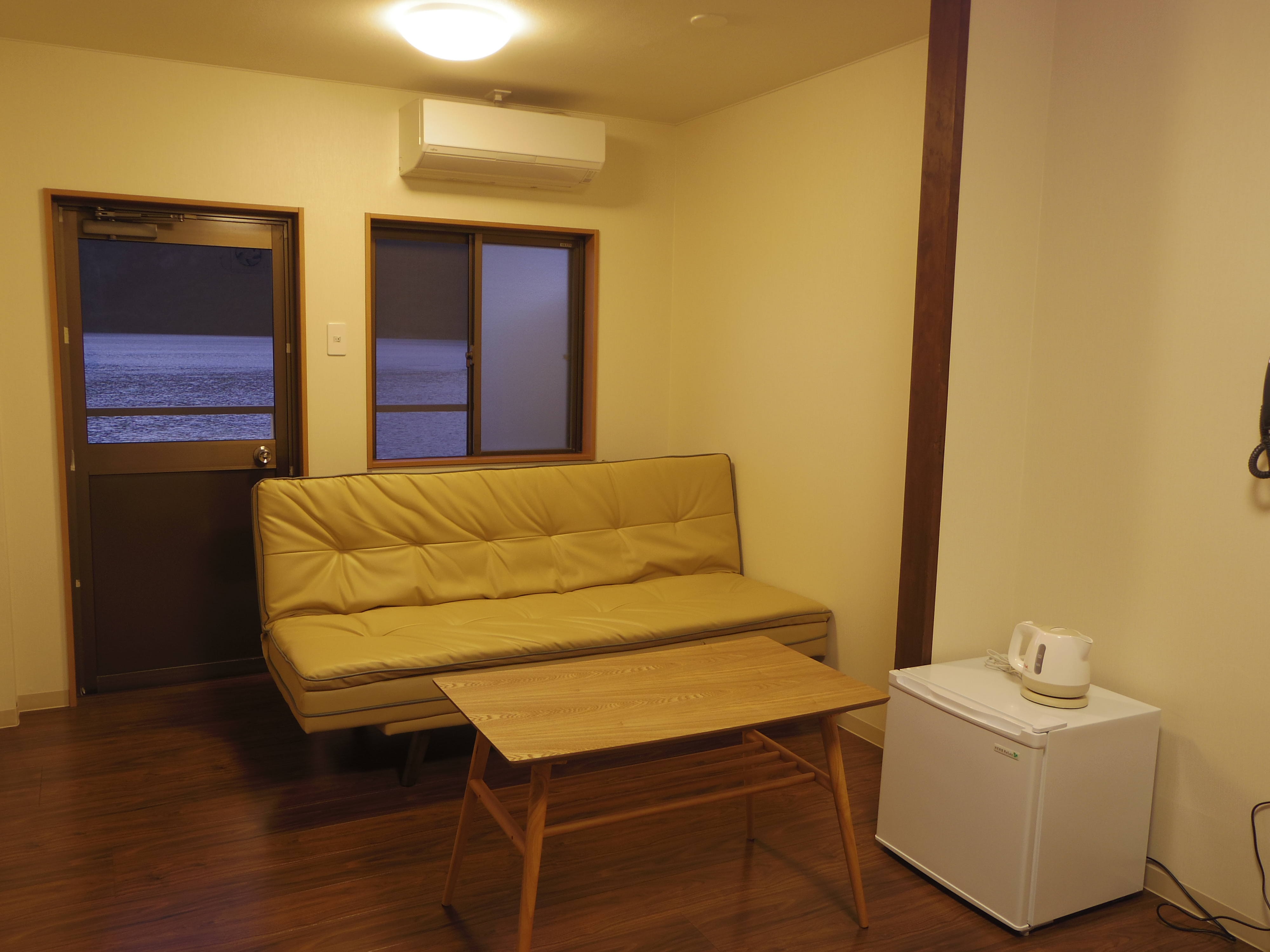 Small room Western room