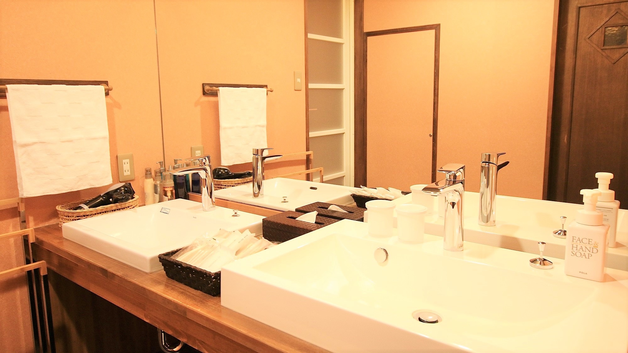 * [Japanese-style suite / limited 3 rooms] Japanese-style room twin + 12 tatami mats + wide rim ◆ with bath