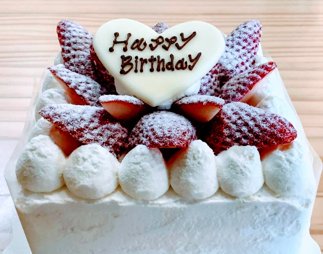 [生日、周年纪念日、情侣] 在特殊场合搭配蛋糕