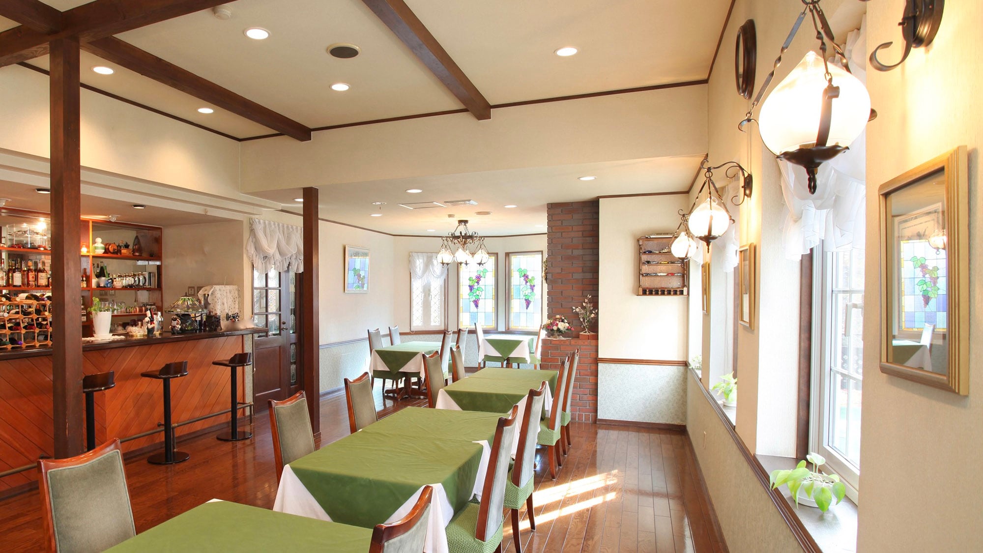 ・[Restaurant] Please eat at the restaurant on the 1st floor.