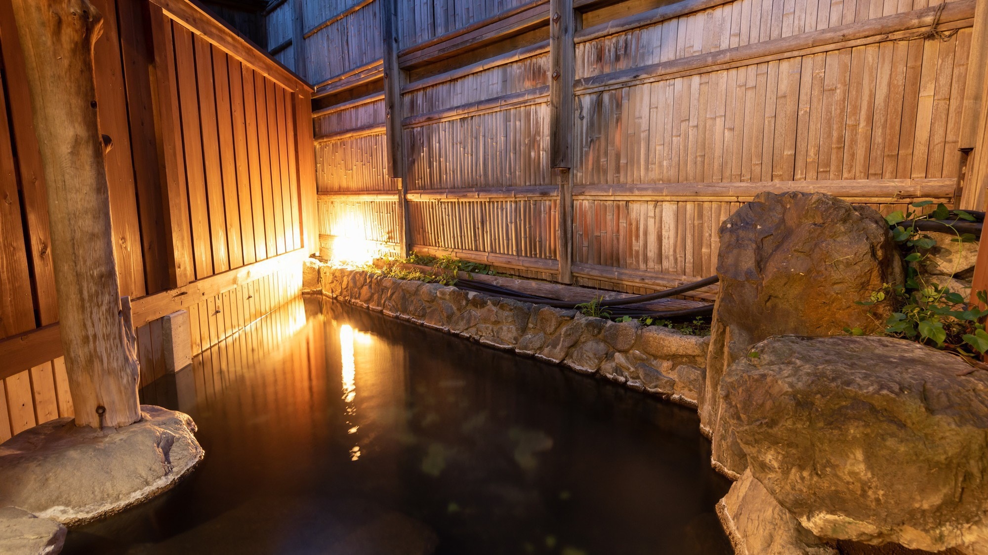 Private open-air bath "flower"
